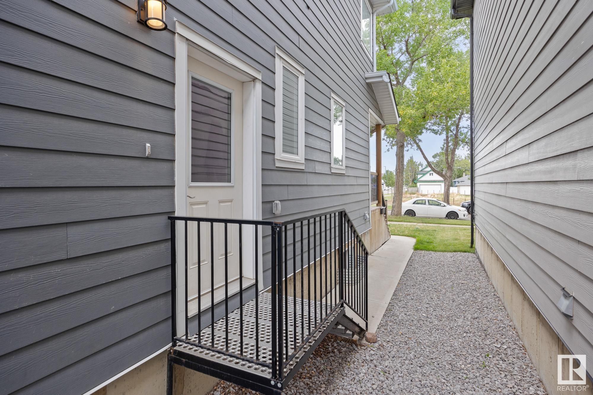      9863 73 AV NW , Edmonton,  ,T6E 1B7 ;  Listing Number: MLS E4415965