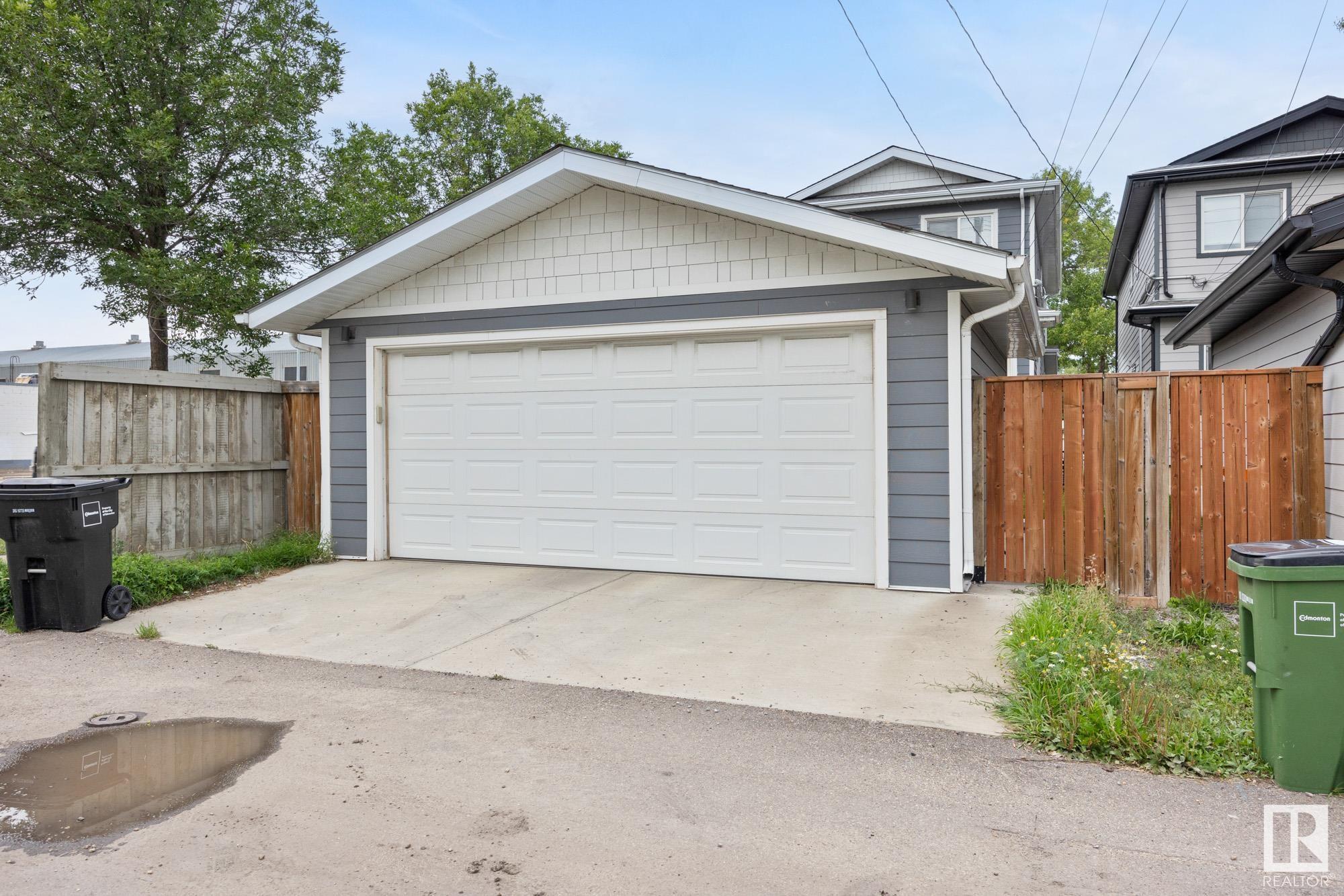      9863 73 AV NW , Edmonton,  ,T6E 1B7 ;  Listing Number: MLS E4415965