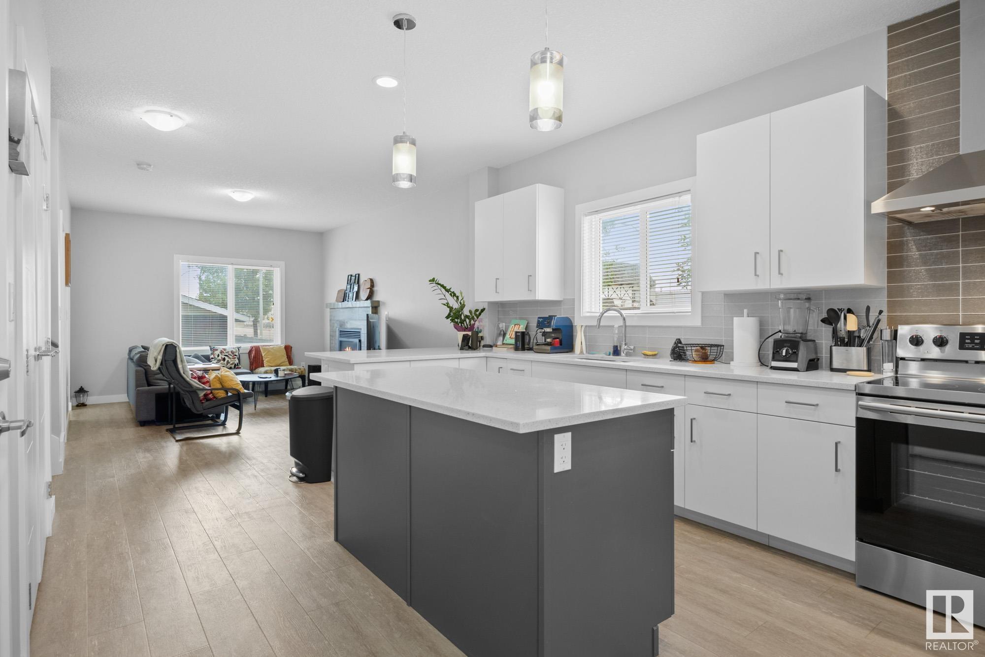      9863 73 AV NW , Edmonton,  ,T6E 1B7 ;  Listing Number: MLS E4415965