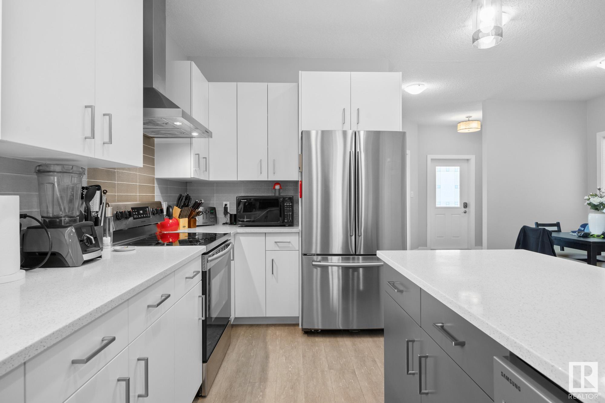      9863 73 AV NW , Edmonton,  ,T6E 1B7 ;  Listing Number: MLS E4415965