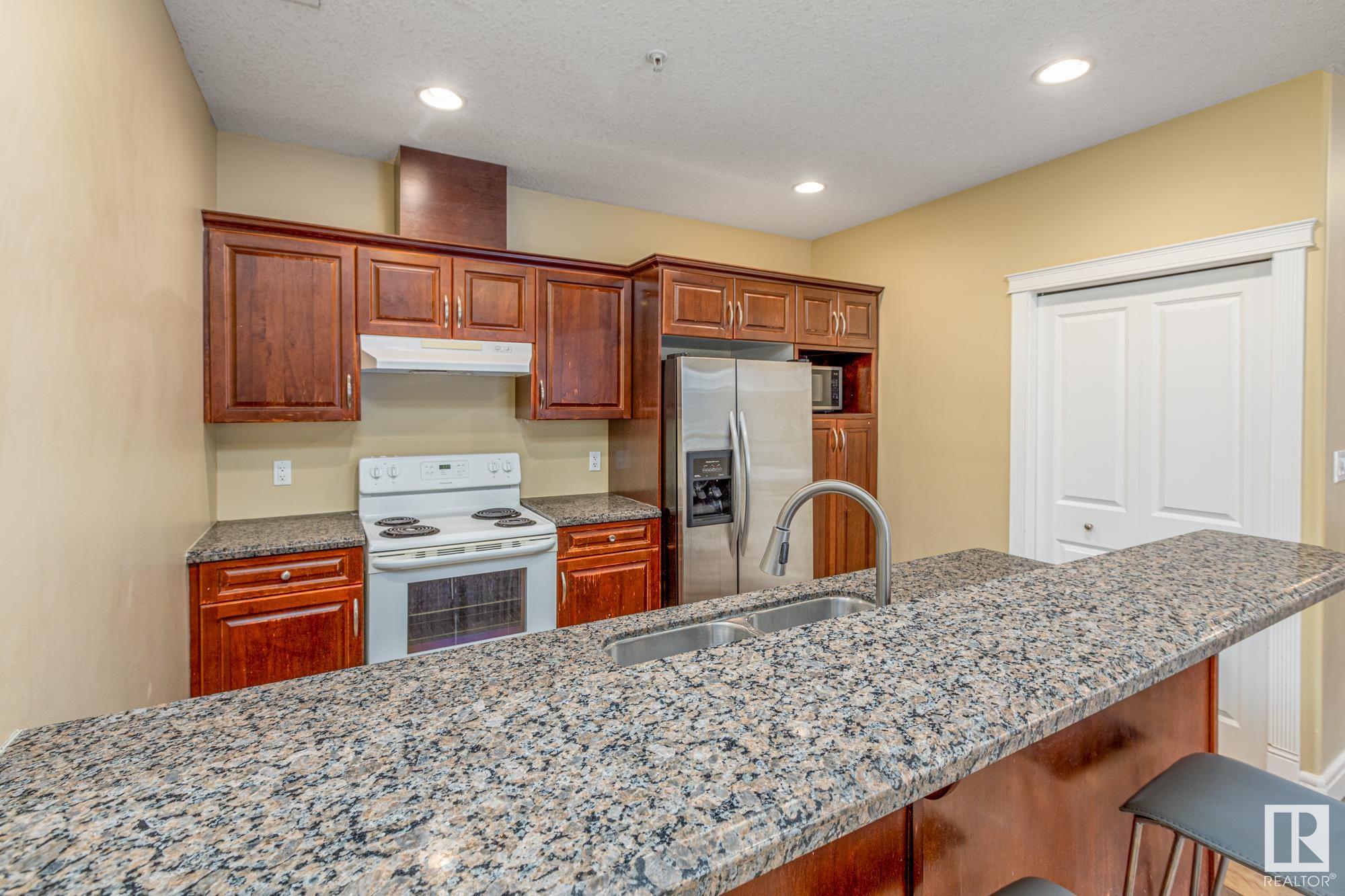      10903 81 AV NW , Edmonton,  ,T6G 0S1 ;  Listing Number: MLS E4415988