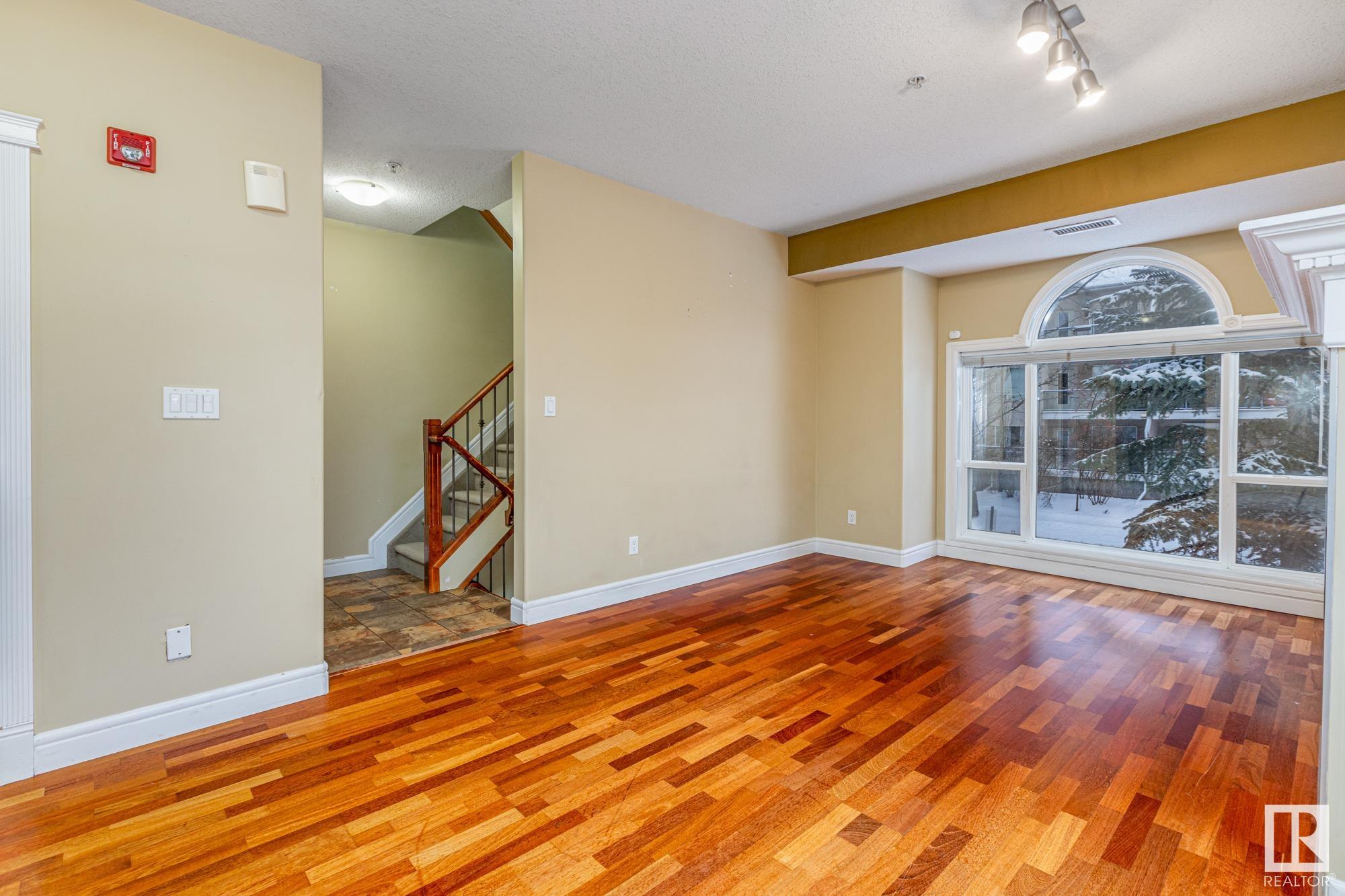      10903 81 AV NW , Edmonton,  ,T6G 0S1 ;  Listing Number: MLS E4415988