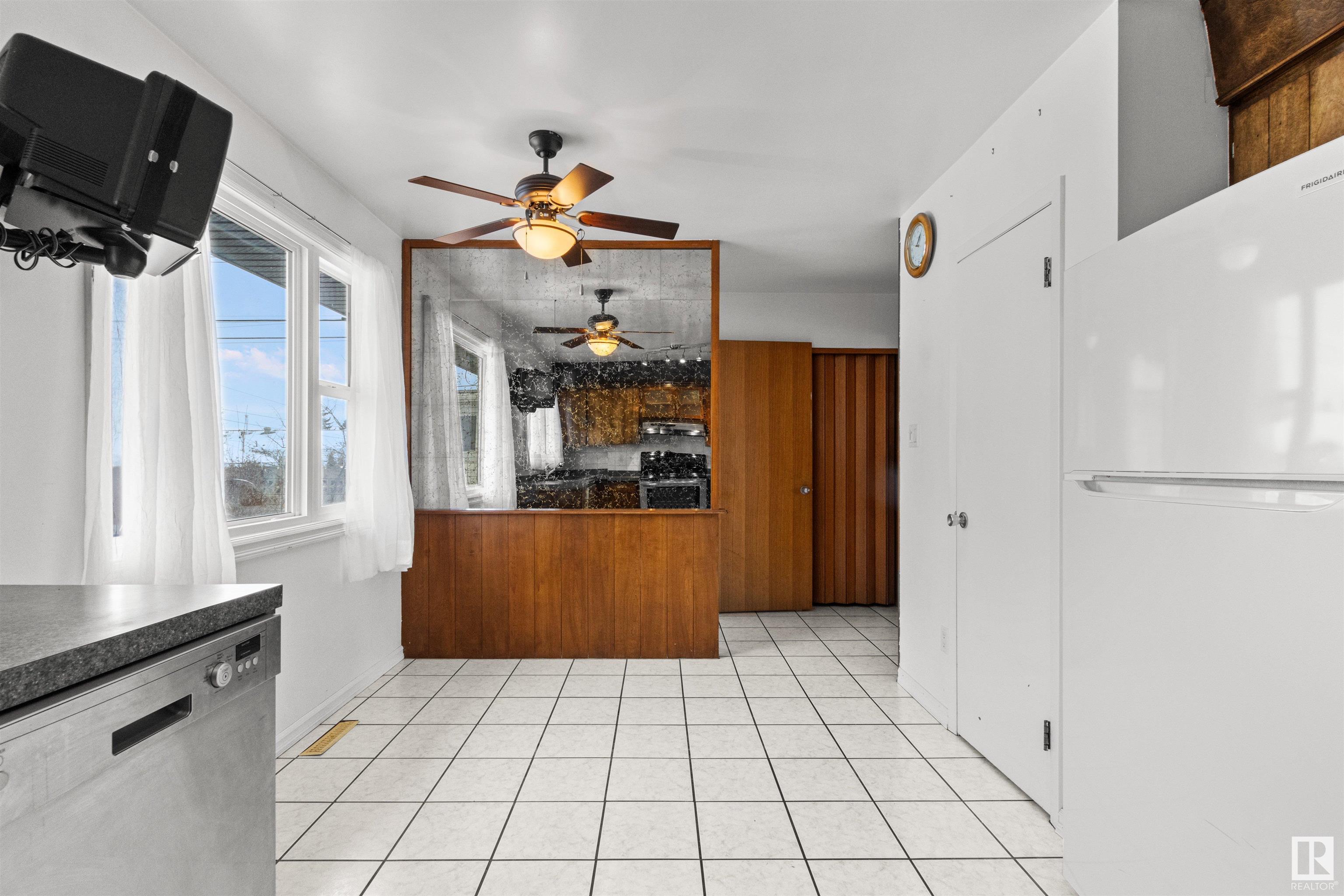      13515 93 ST NW , Edmonton,  ,T5E 3T7 ;  Listing Number: MLS E4415996