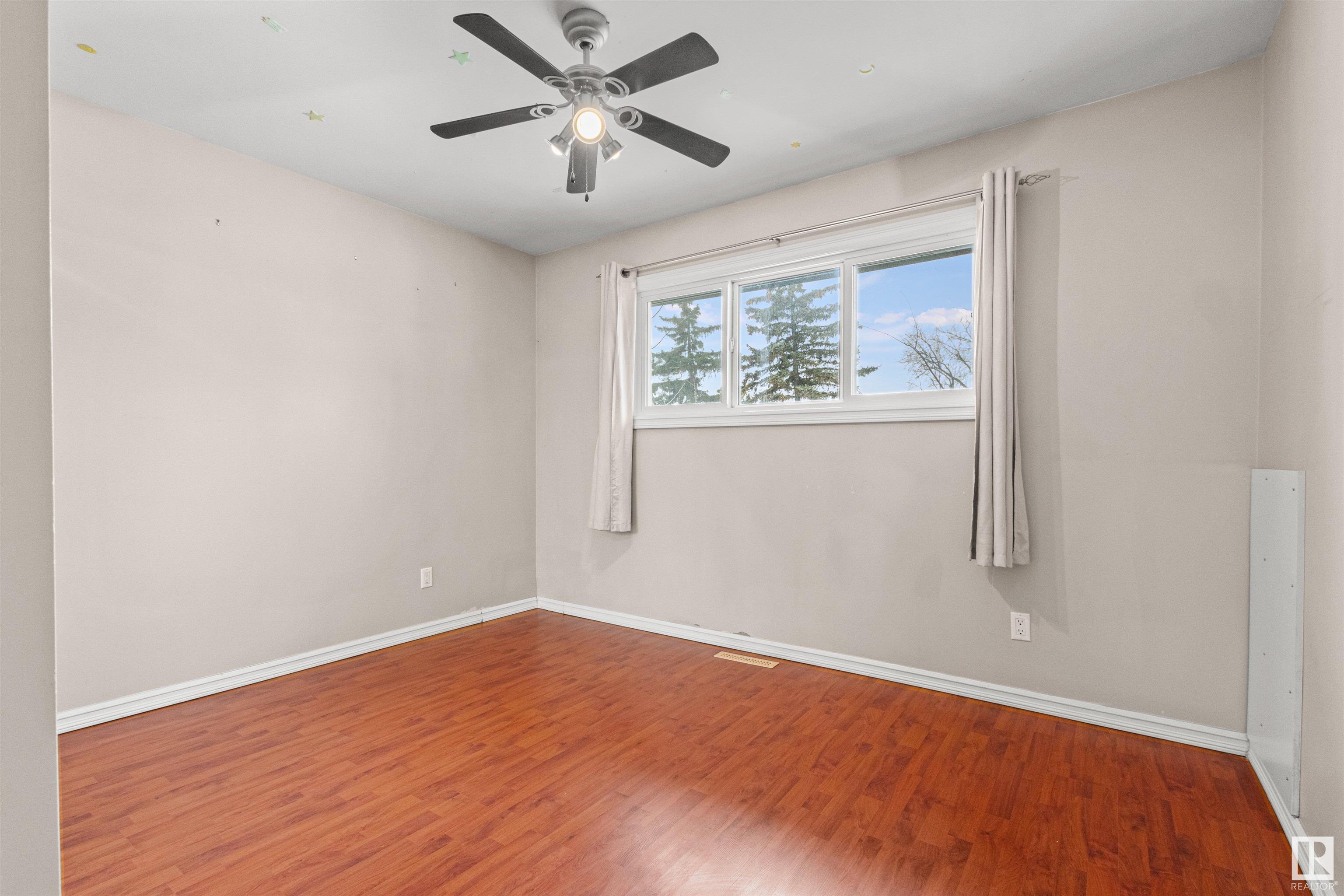      13515 93 ST NW , Edmonton,  ,T5E 3T7 ;  Listing Number: MLS E4415996