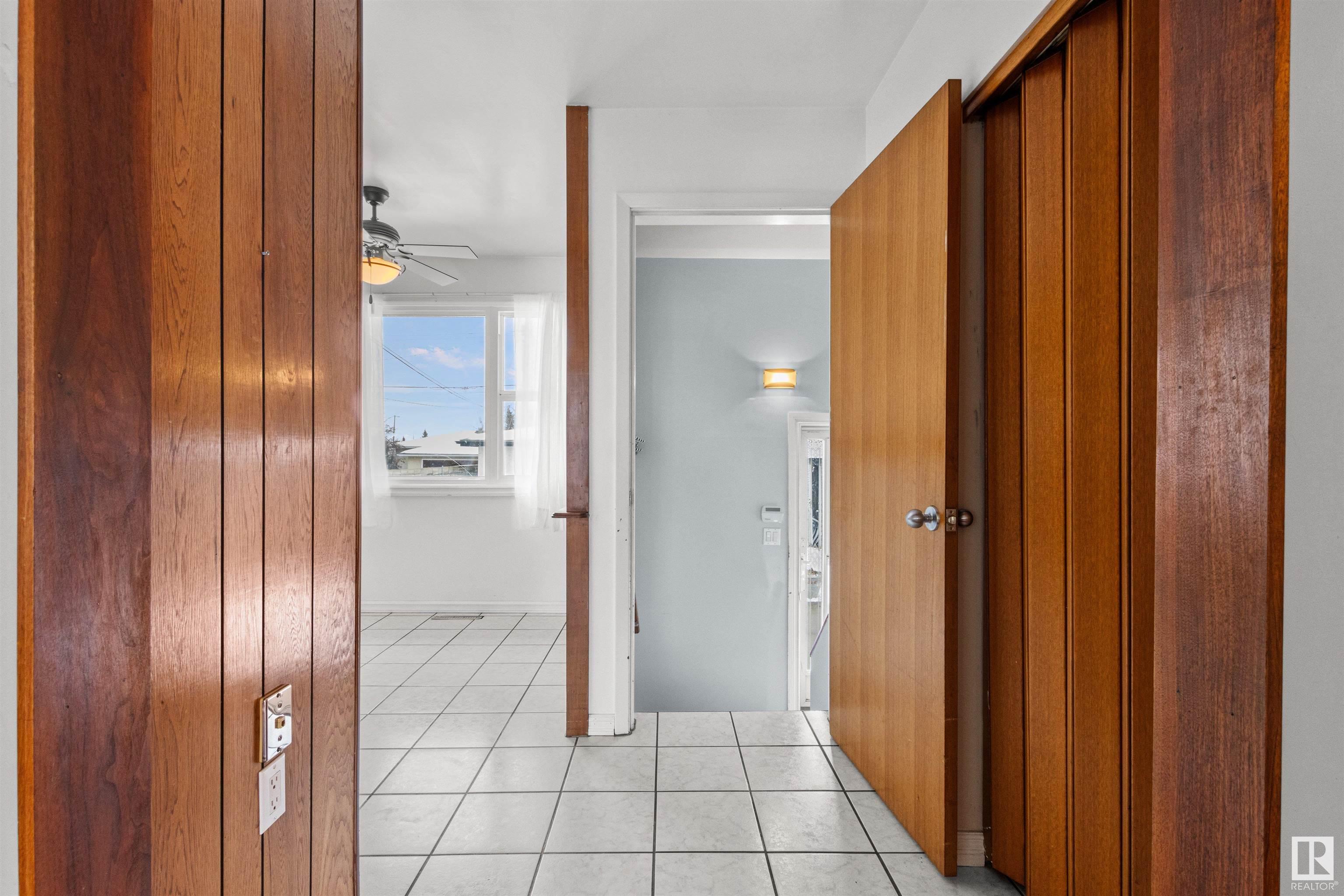      13515 93 ST NW , Edmonton,  ,T5E 3T7 ;  Listing Number: MLS E4415996