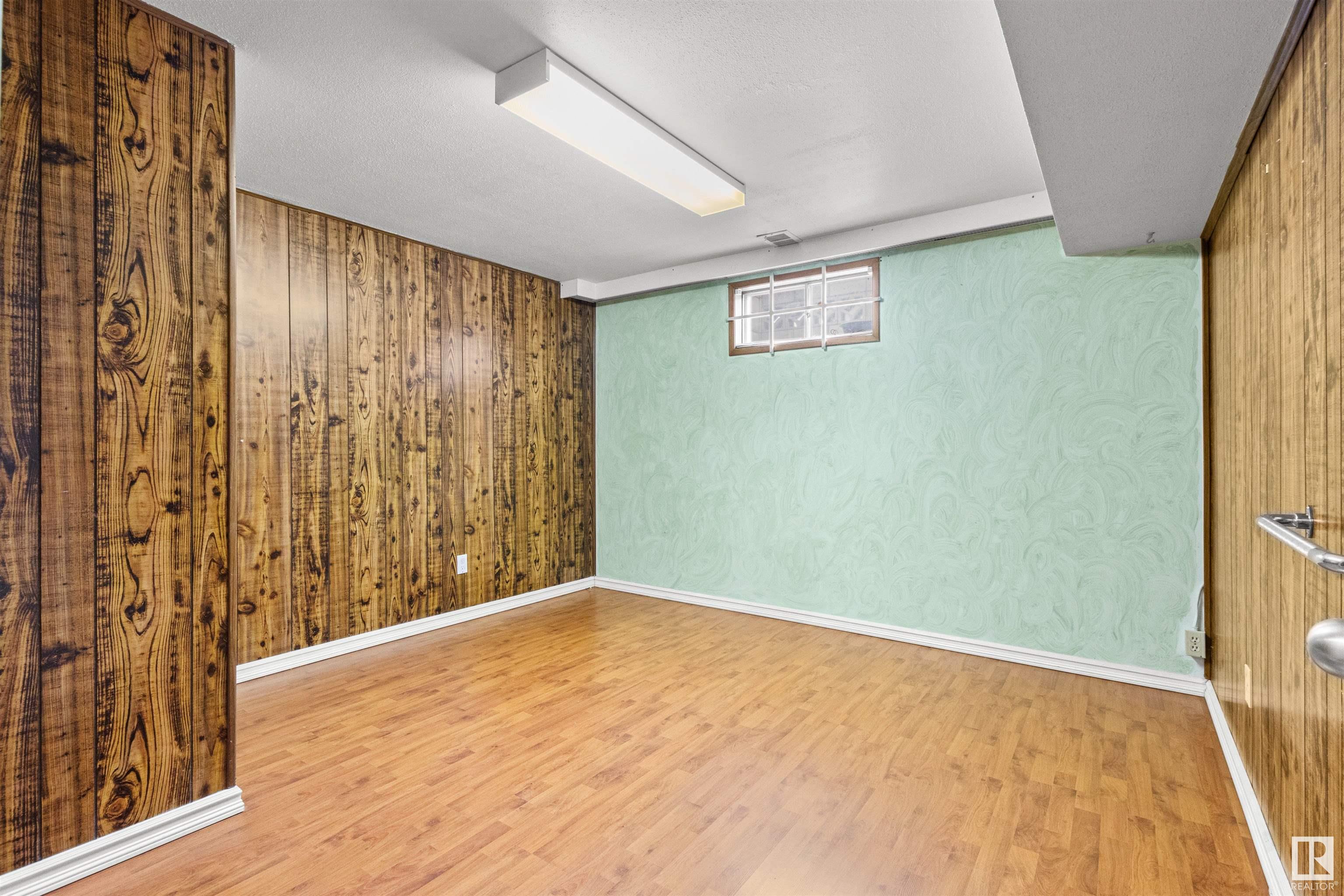      13515 93 ST NW , Edmonton,  ,T5E 3T7 ;  Listing Number: MLS E4415996