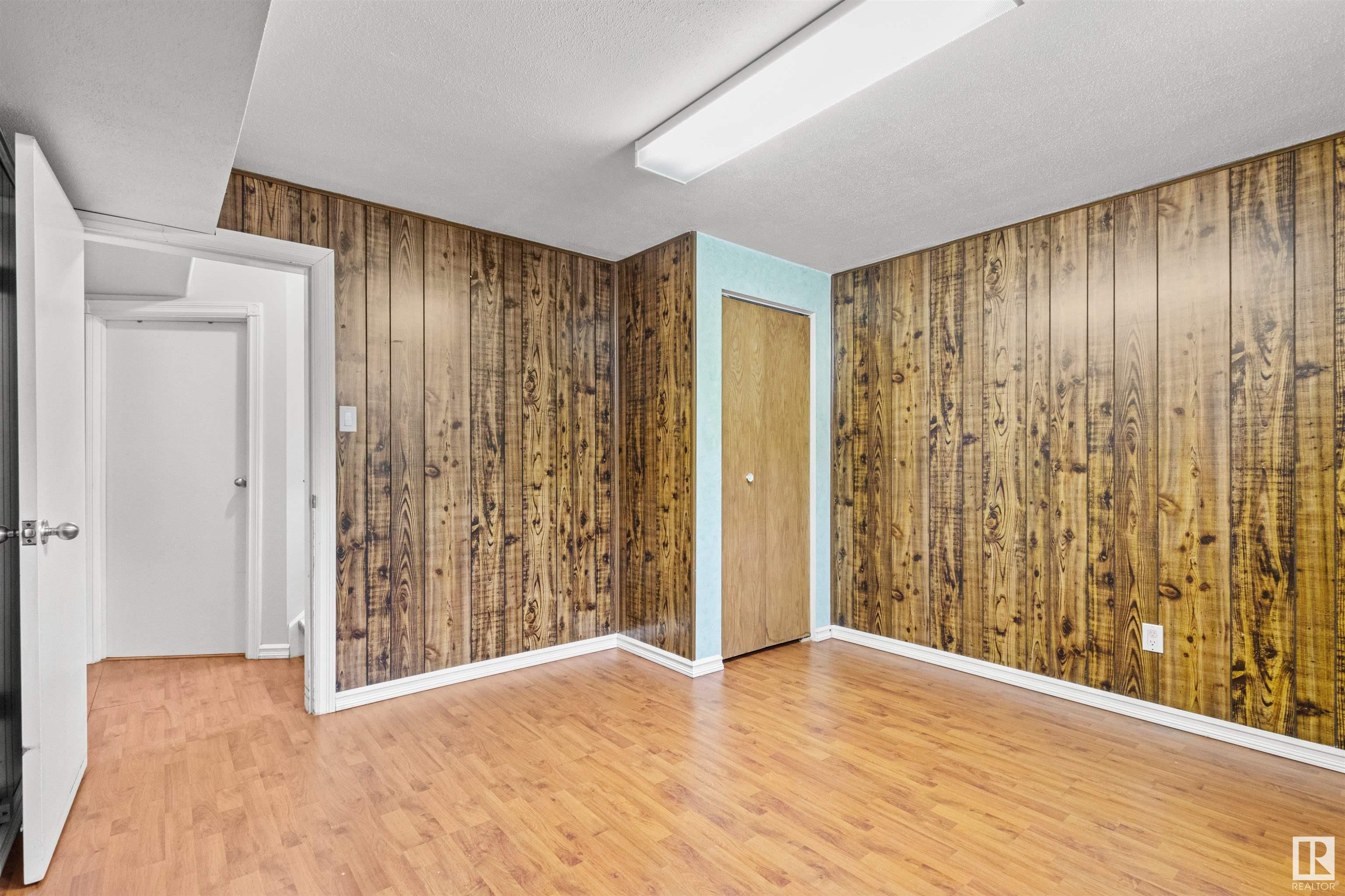      13515 93 ST NW , Edmonton,  ,T5E 3T7 ;  Listing Number: MLS E4415996