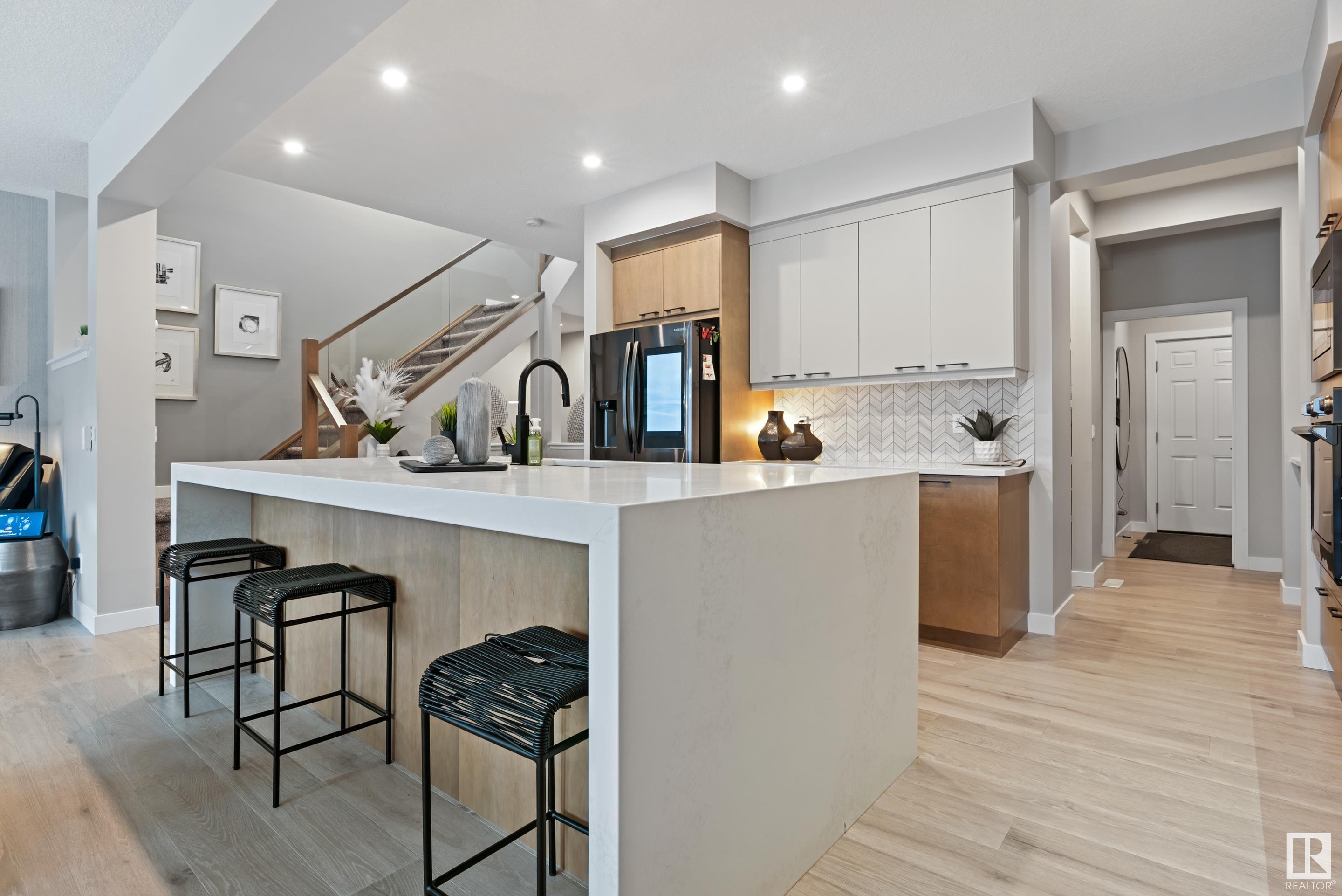      3937 3A AV SW , Edmonton,  ,T6X 3A3 ;  Listing Number: MLS E4416002