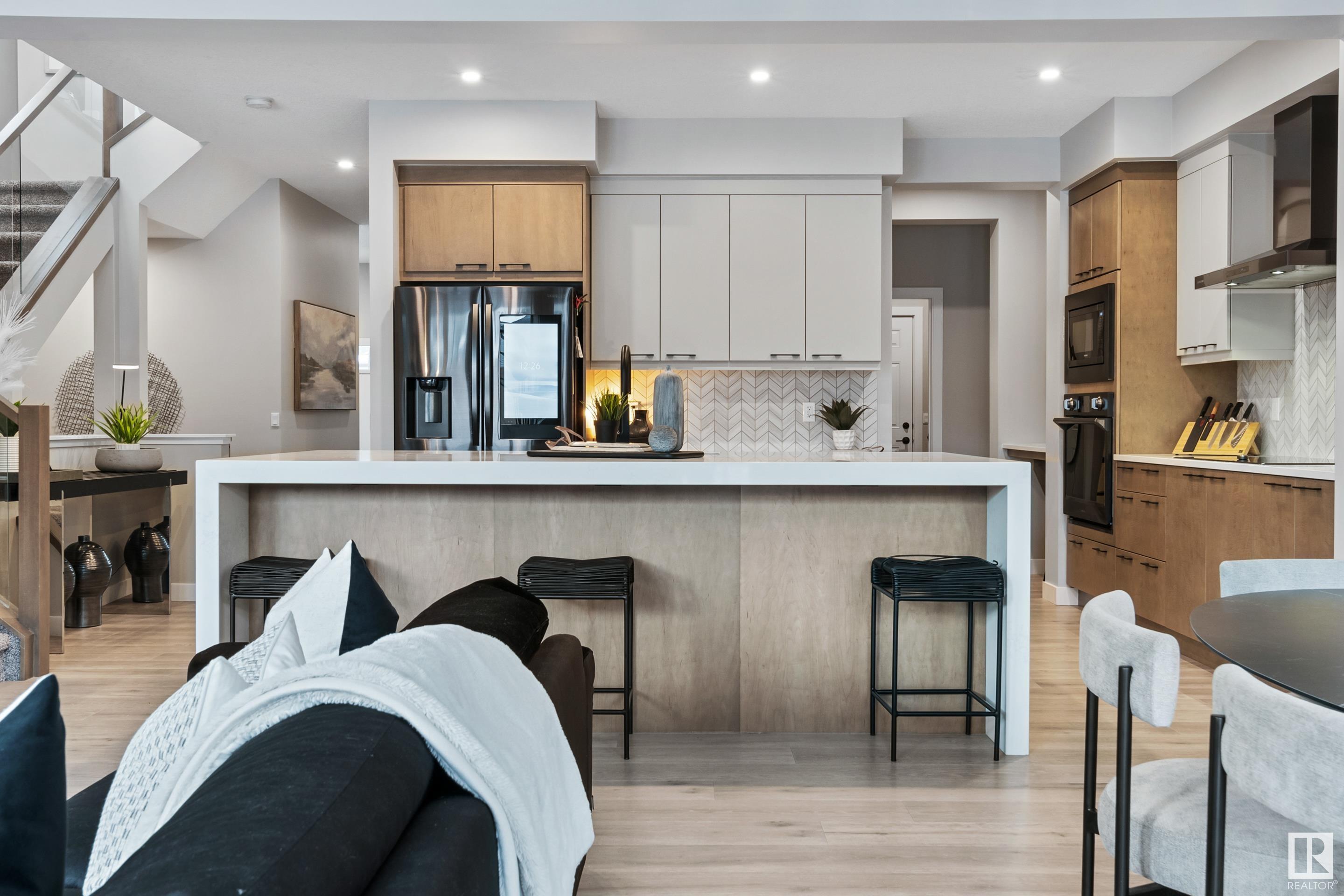     3937 3A AV SW , Edmonton,  ,T6X 3A3 ;  Listing Number: MLS E4416002