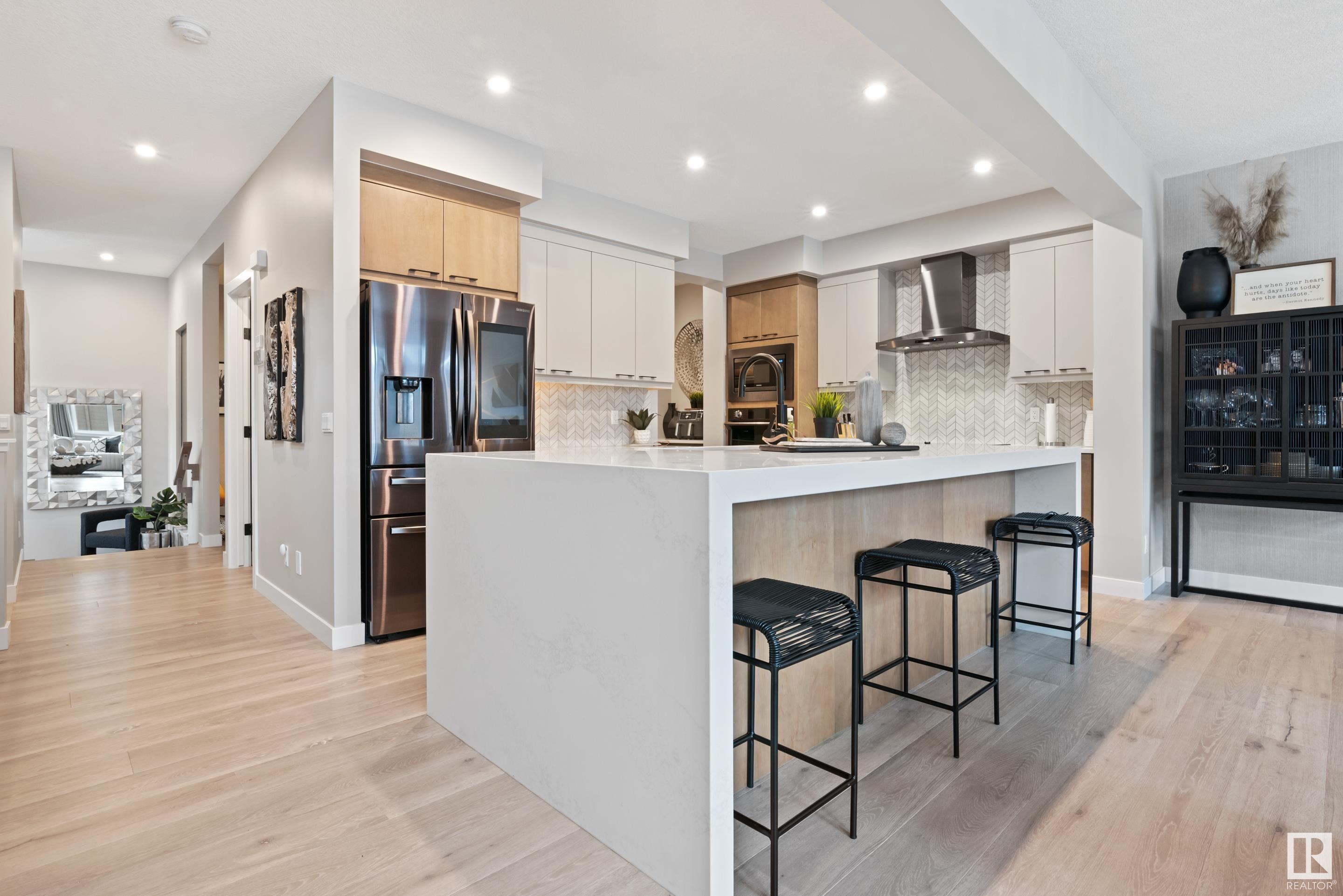      3937 3A AV SW , Edmonton,  ,T6X 3A3 ;  Listing Number: MLS E4416002