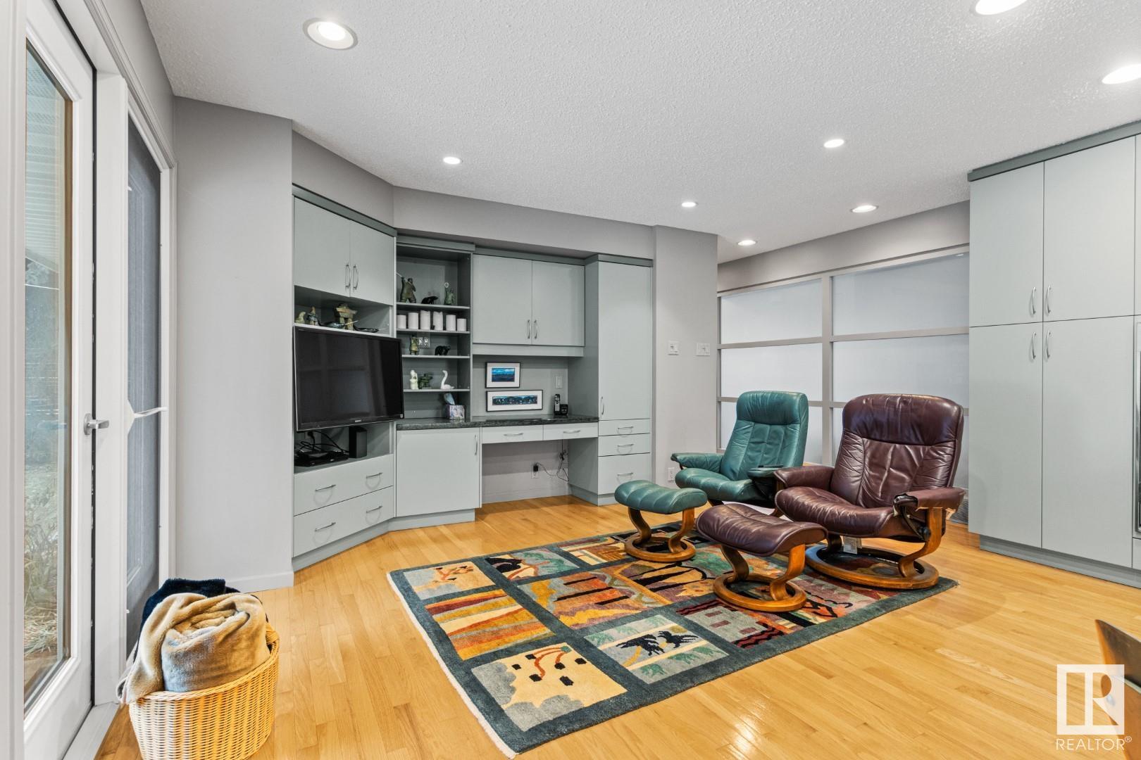      7814 BUENA VISTA RD NW , Edmonton,  ,T5R 5R4 ;  Listing Number: MLS E4416005