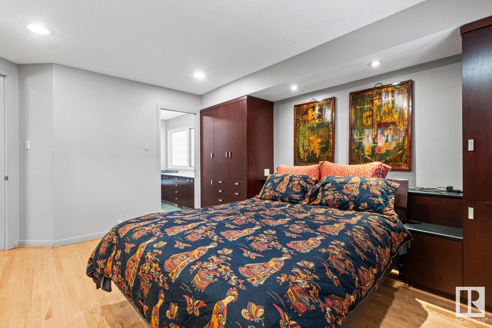      7814 BUENA VISTA RD NW , Edmonton,  ,T5R 5R4 ;  Listing Number: MLS E4416005