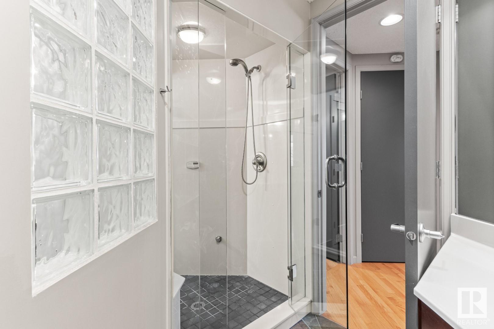     7814 BUENA VISTA RD NW , Edmonton,  ,T5R 5R4 ;  Listing Number: MLS E4416005