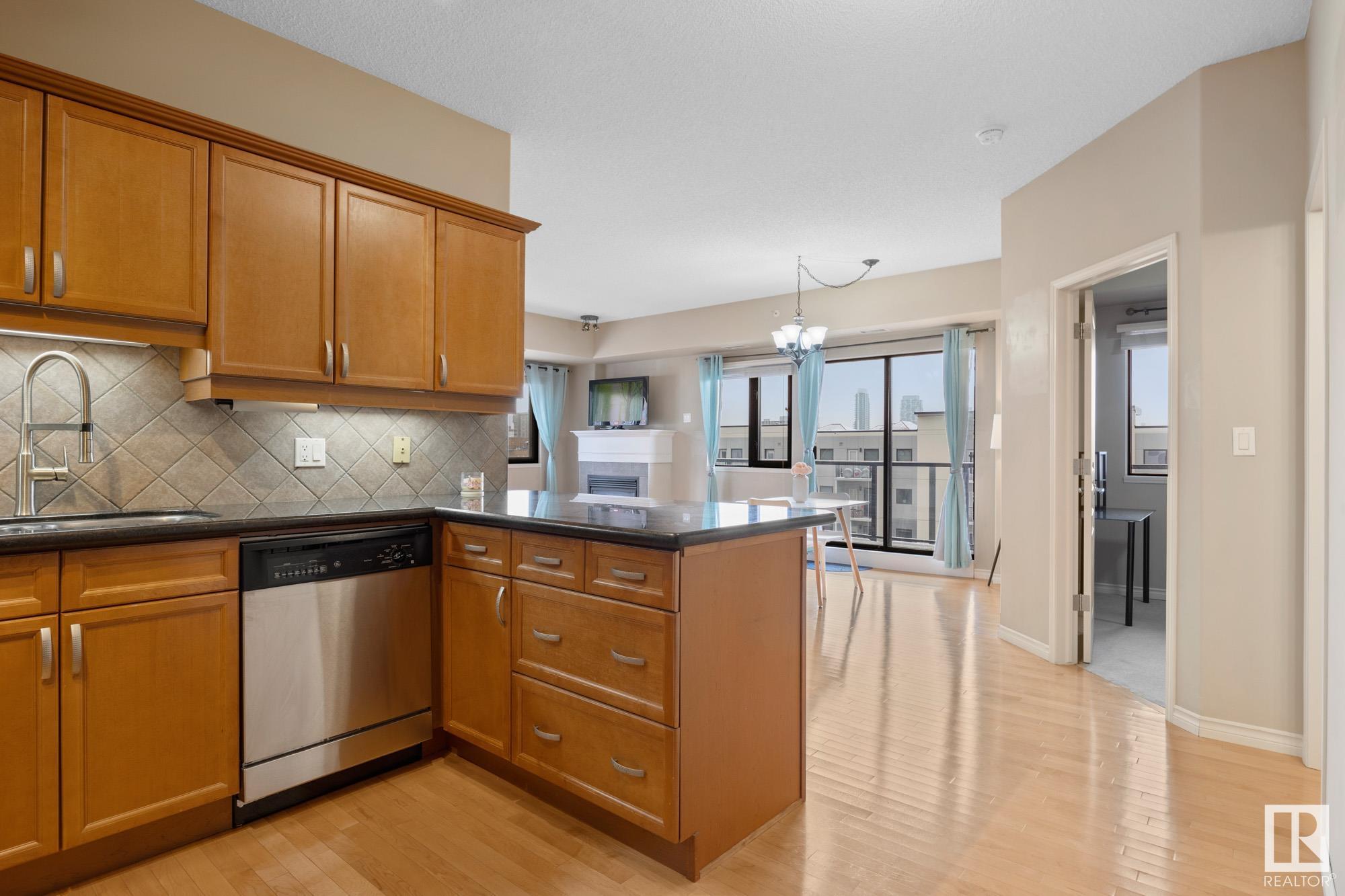      #702 10319 111 ST NW , Edmonton,  ,T5K 0A2 ;  Listing Number: MLS E4416024