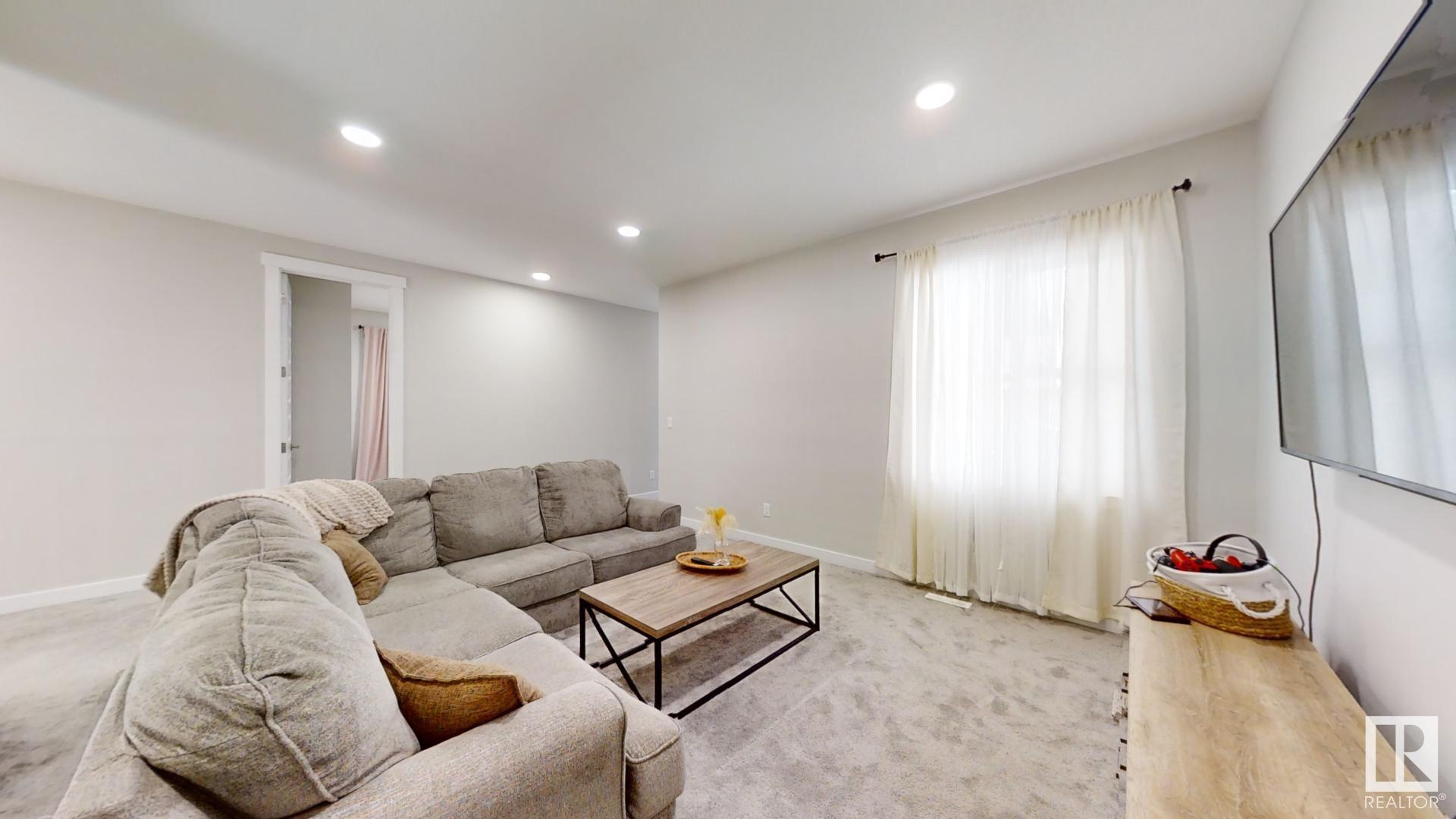      1516 Howes Pl SW , Edmonton,  ,T6W 4G6 ;  Listing Number: MLS E4416030