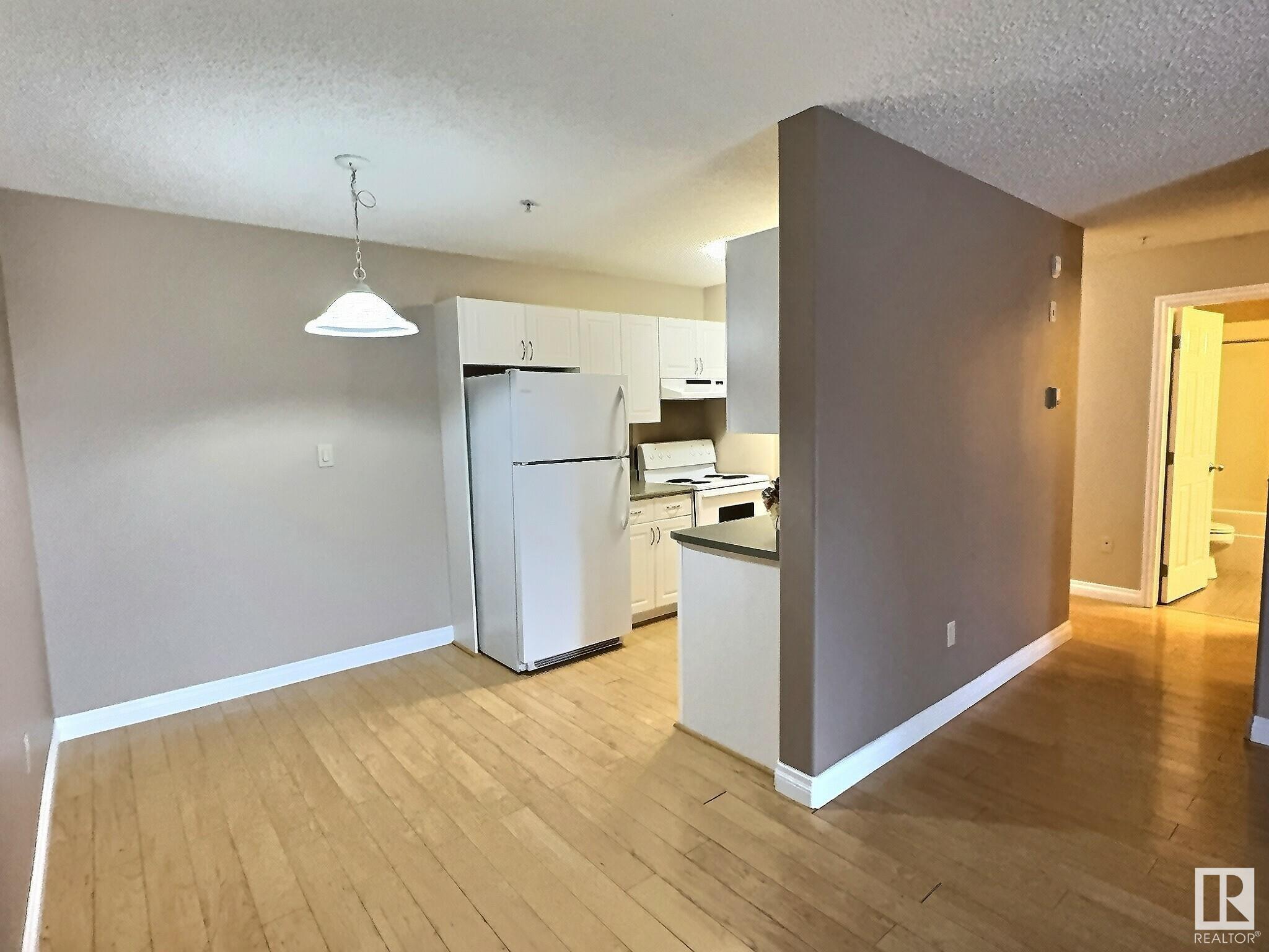      #205 11446 40 AV NW , Edmonton,  ,T6J 0R5 ;  Listing Number: MLS E4416040