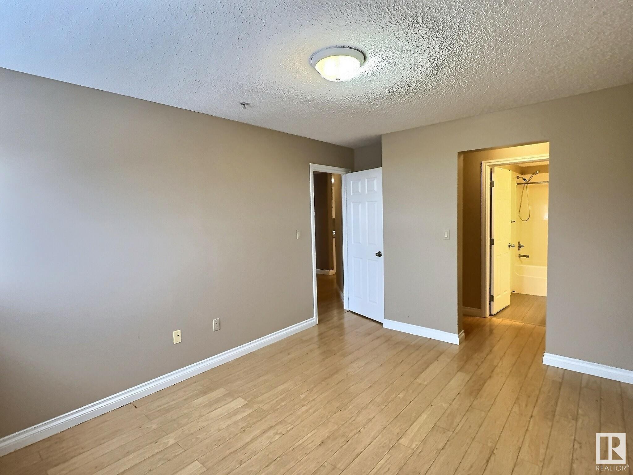      #205 11446 40 AV NW , Edmonton,  ,T6J 0R5 ;  Listing Number: MLS E4416040
