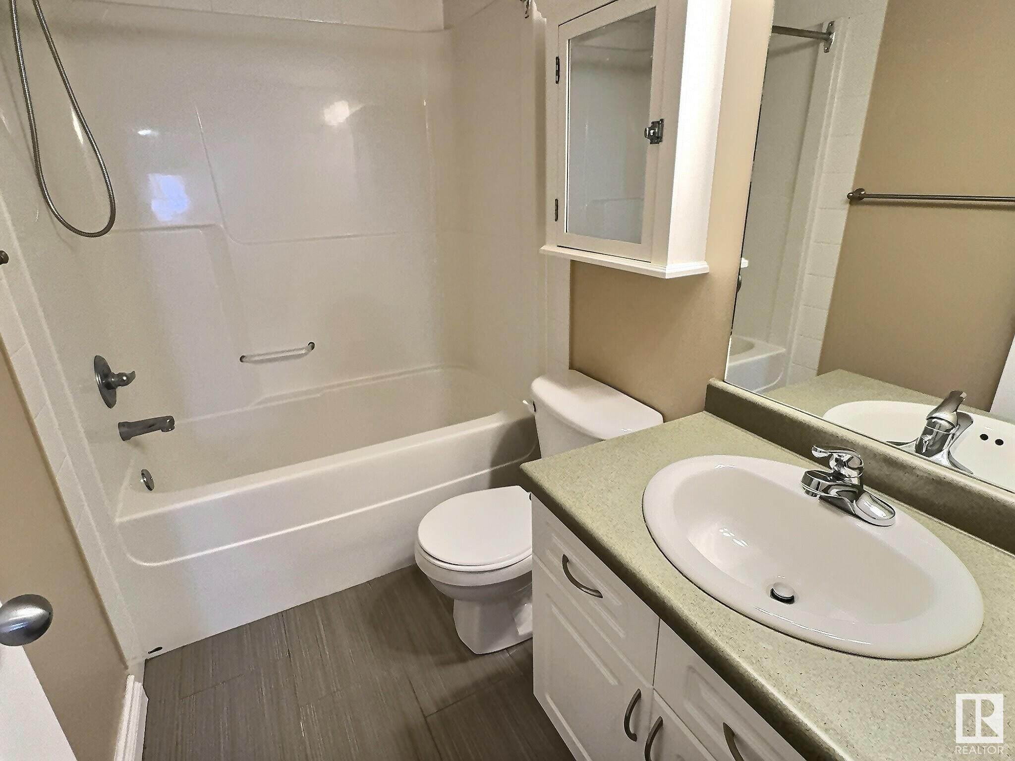     #205 11446 40 AV NW , Edmonton,  ,T6J 0R5 ;  Listing Number: MLS E4416040