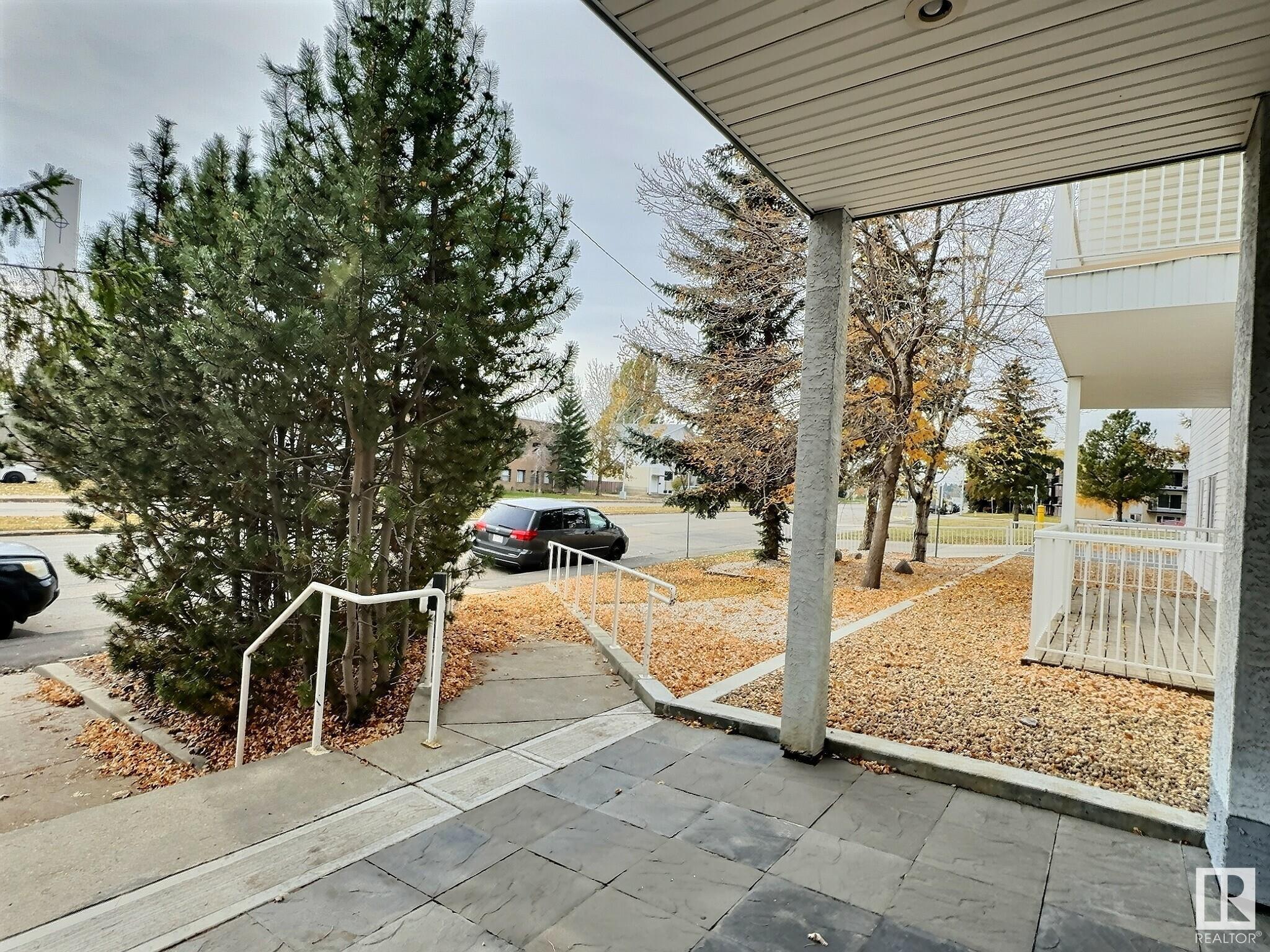      #205 11446 40 AV NW , Edmonton,  ,T6J 0R5 ;  Listing Number: MLS E4416040