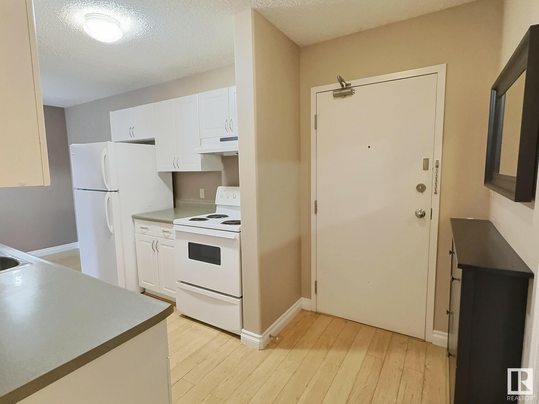      #205 11446 40 AV NW , Edmonton,  ,T6J 0R5 ;  Listing Number: MLS E4416040