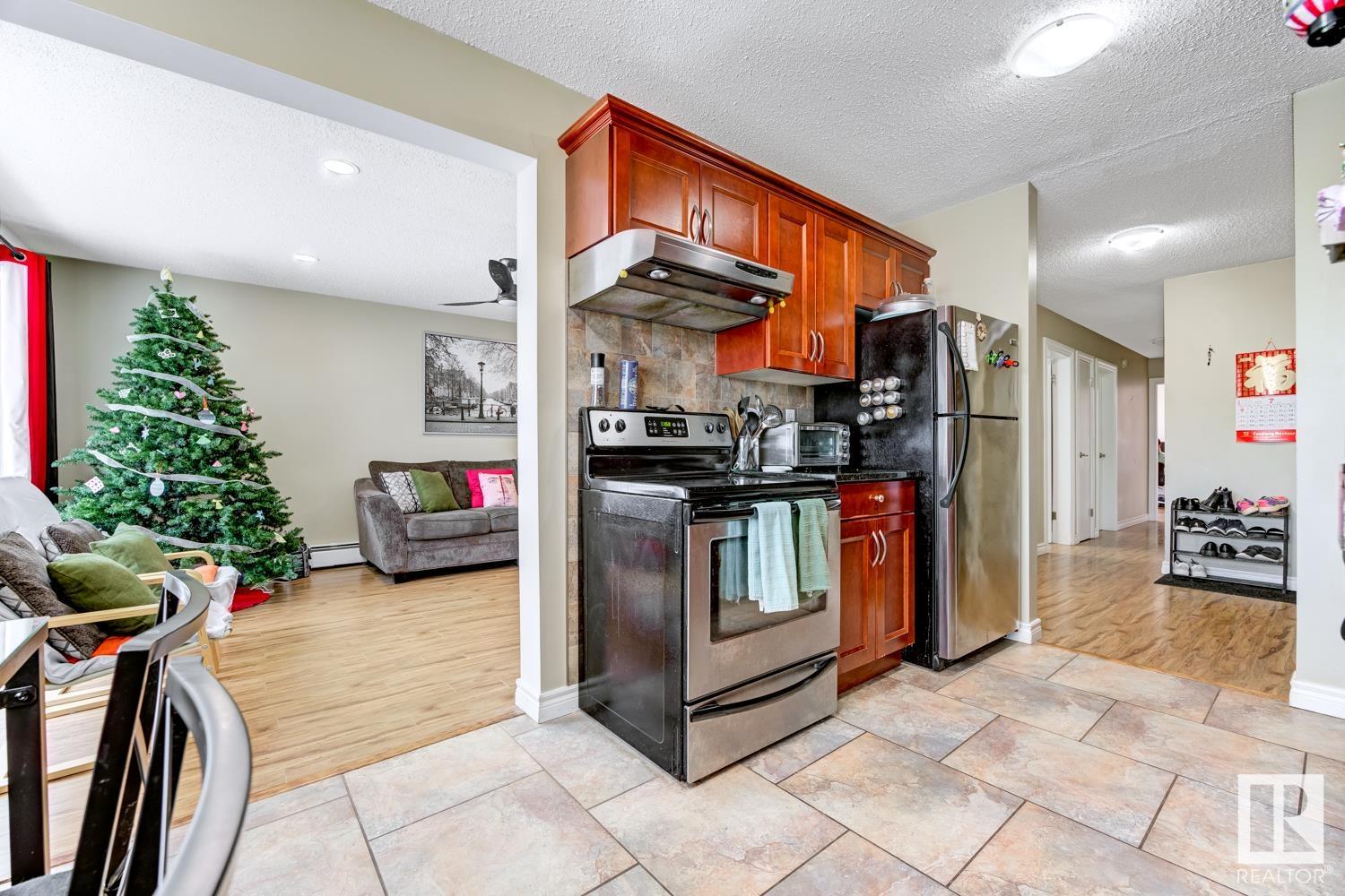      #304 10635 80 AV NW , Edmonton,  ,T6E 1V6 ;  Listing Number: MLS E4416046