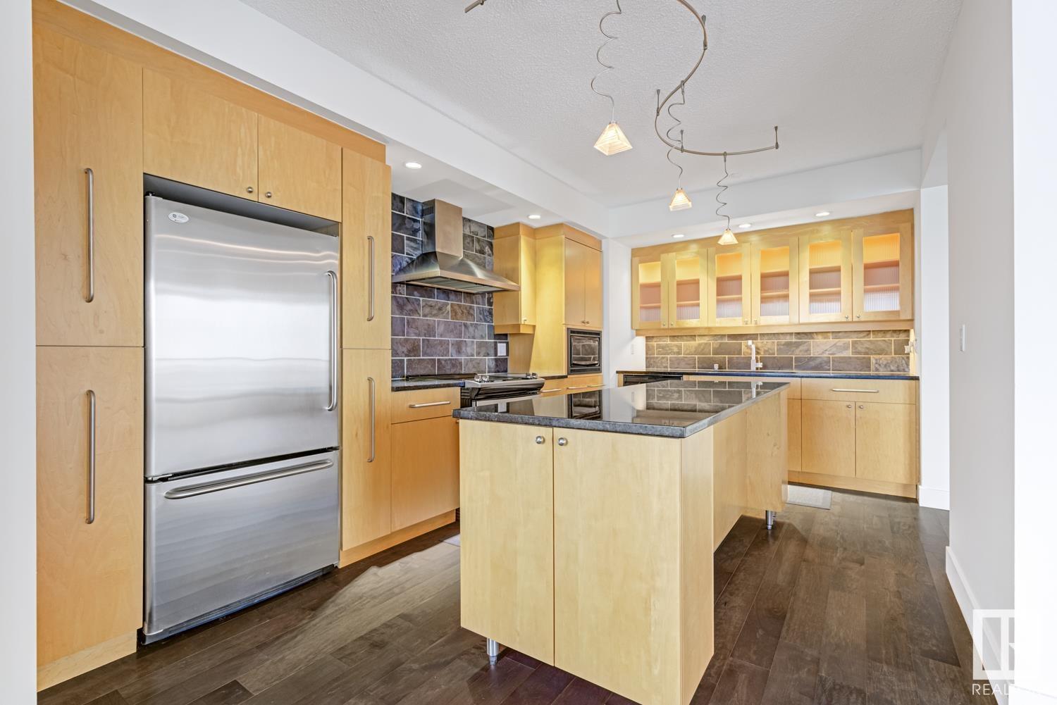      #1701, 11710 100 AV NW , Edmonton,  ,T5K 2G3 ;  Listing Number: MLS E4416051