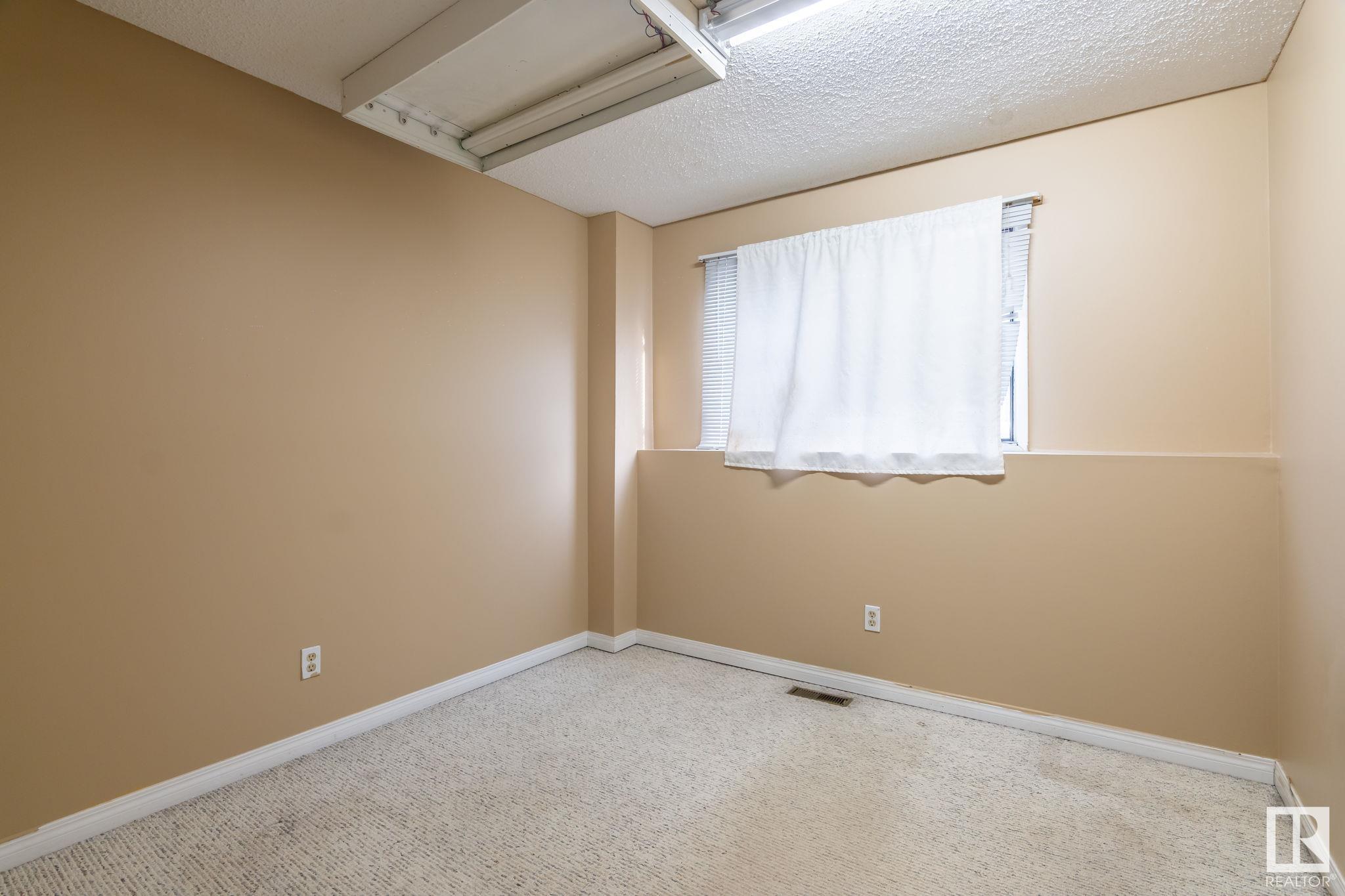      11133 130 ST NW , Edmonton,  ,T5M 0Z9 ;  Listing Number: MLS E4416110