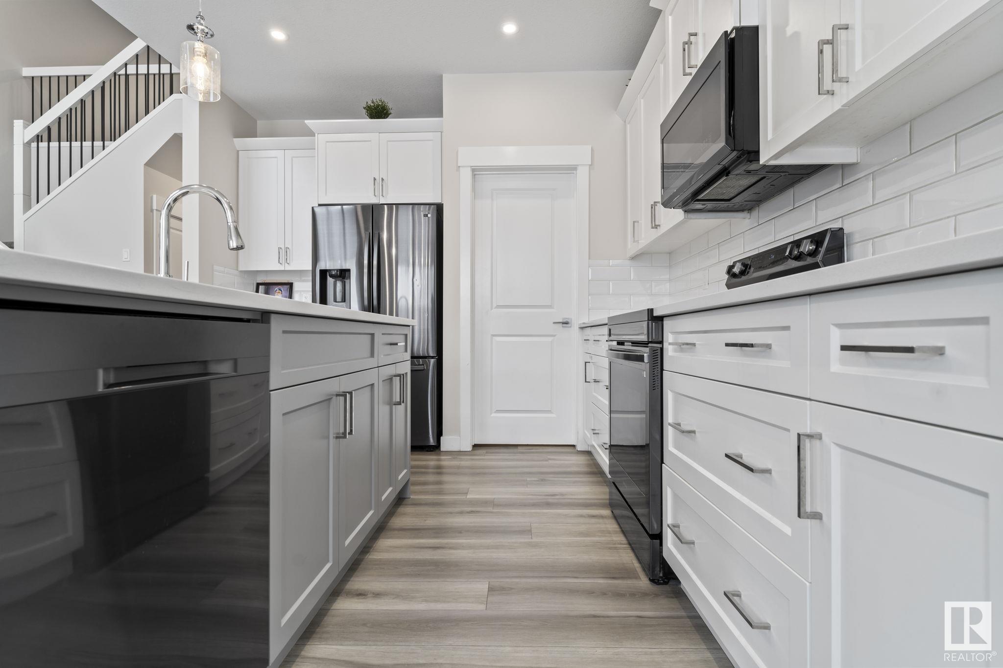      9232 222 ST NW , Edmonton,  ,T5T 7P2 ;  Listing Number: MLS E4416115