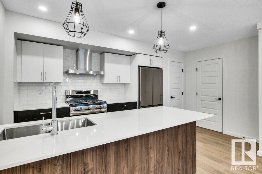      11411 88 ST NW , Edmonton,  ,T5B 3P9 ;  Listing Number: MLS E4416137
