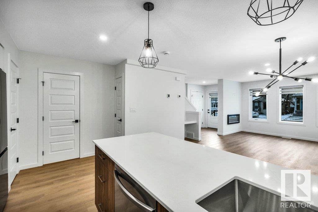      11411 88 ST NW , Edmonton,  ,T5B 3P9 ;  Listing Number: MLS E4416137