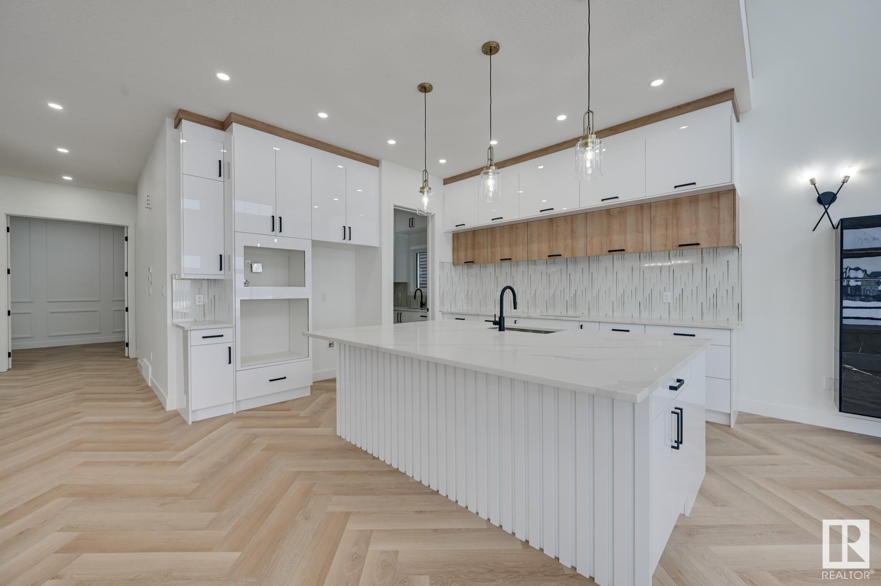      7097 KIVIAQ CR SW , Edmonton,  ,T6W 5N7 ;  Listing Number: MLS E4416139