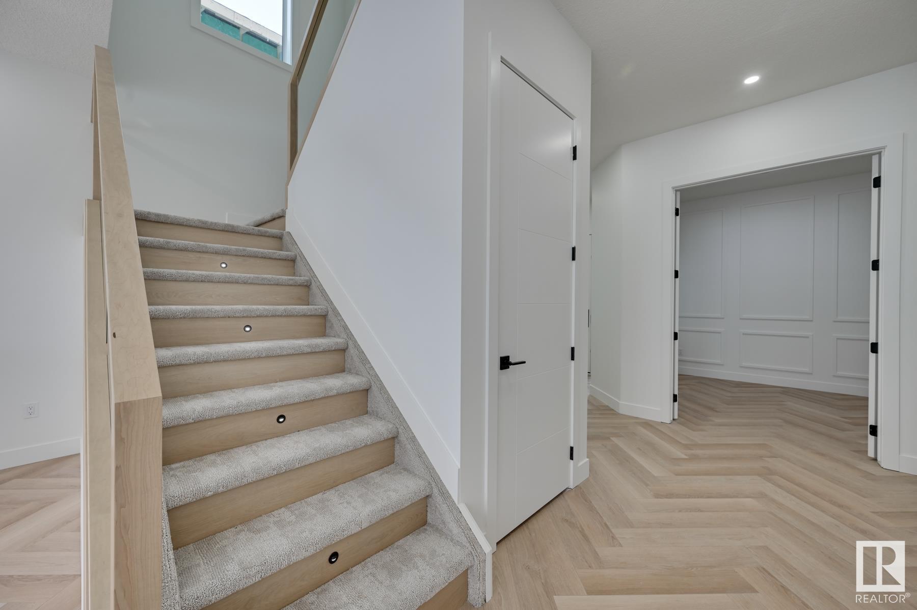      7097 KIVIAQ CR SW , Edmonton,  ,T6W 5N7 ;  Listing Number: MLS E4416139