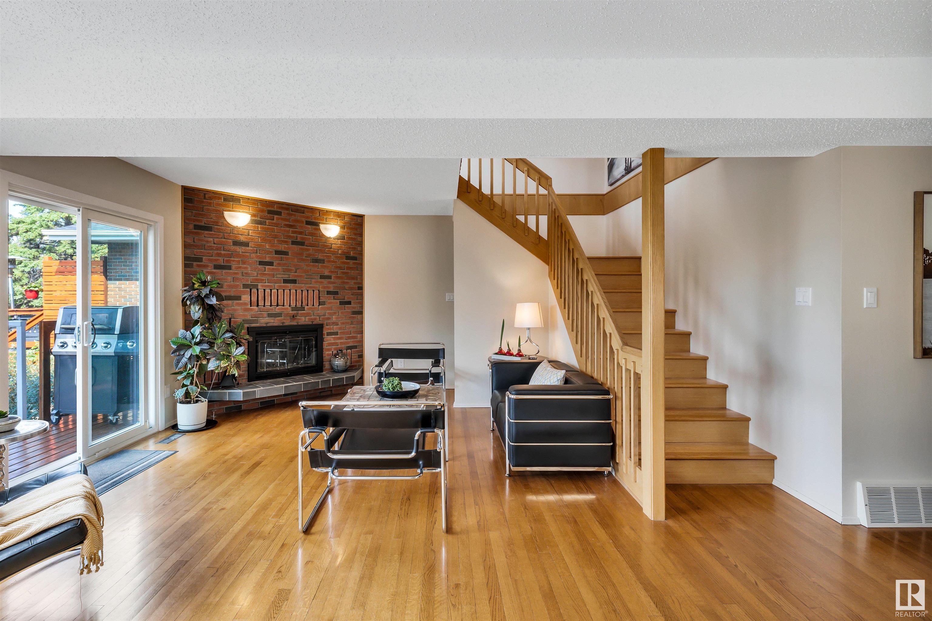      8212 Rowland RD NW , Edmonton,  ,T6A 3W9 ;  Listing Number: MLS E4416170