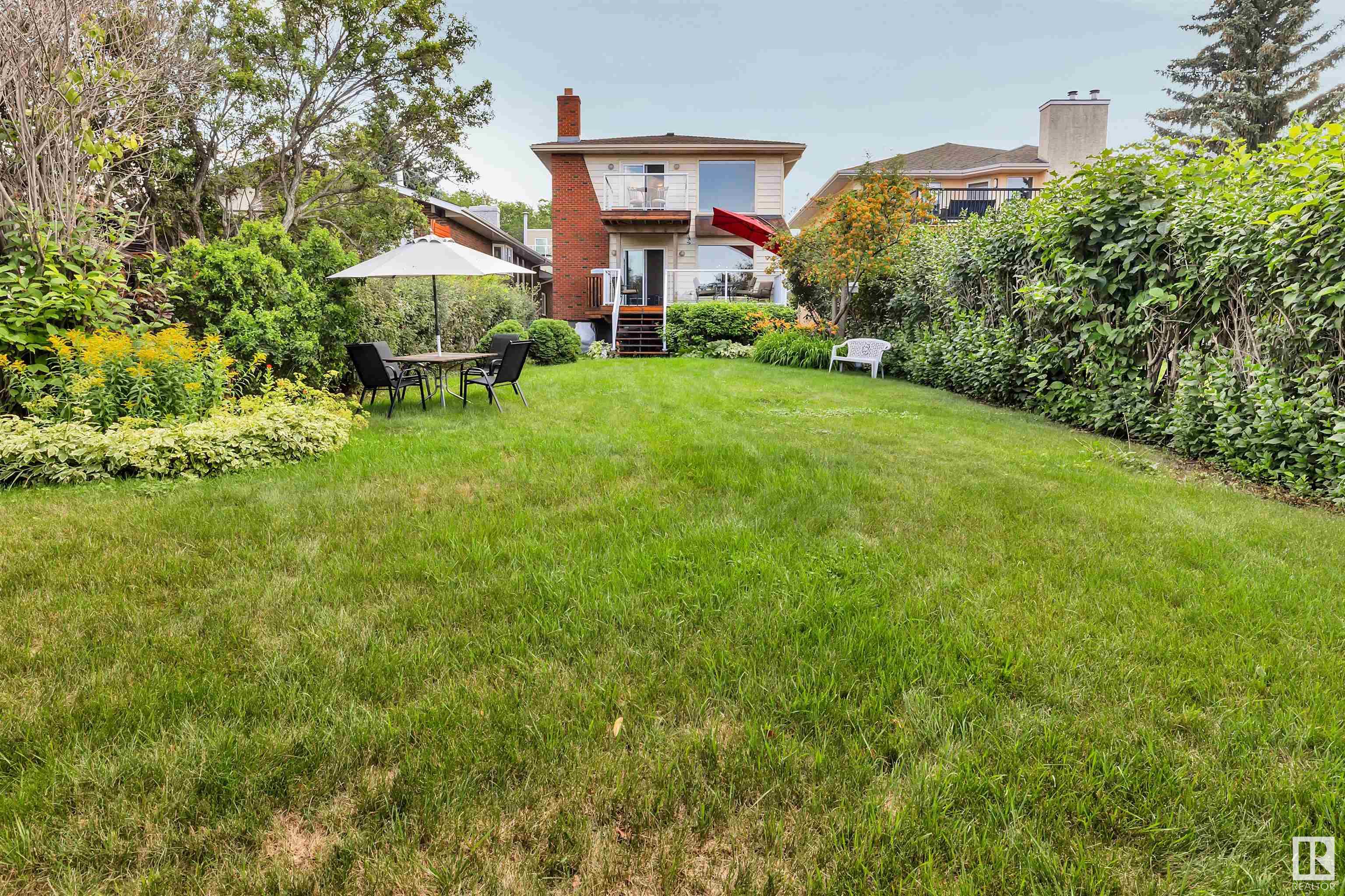      8212 Rowland RD NW , Edmonton,  ,T6A 3W9 ;  Listing Number: MLS E4416170