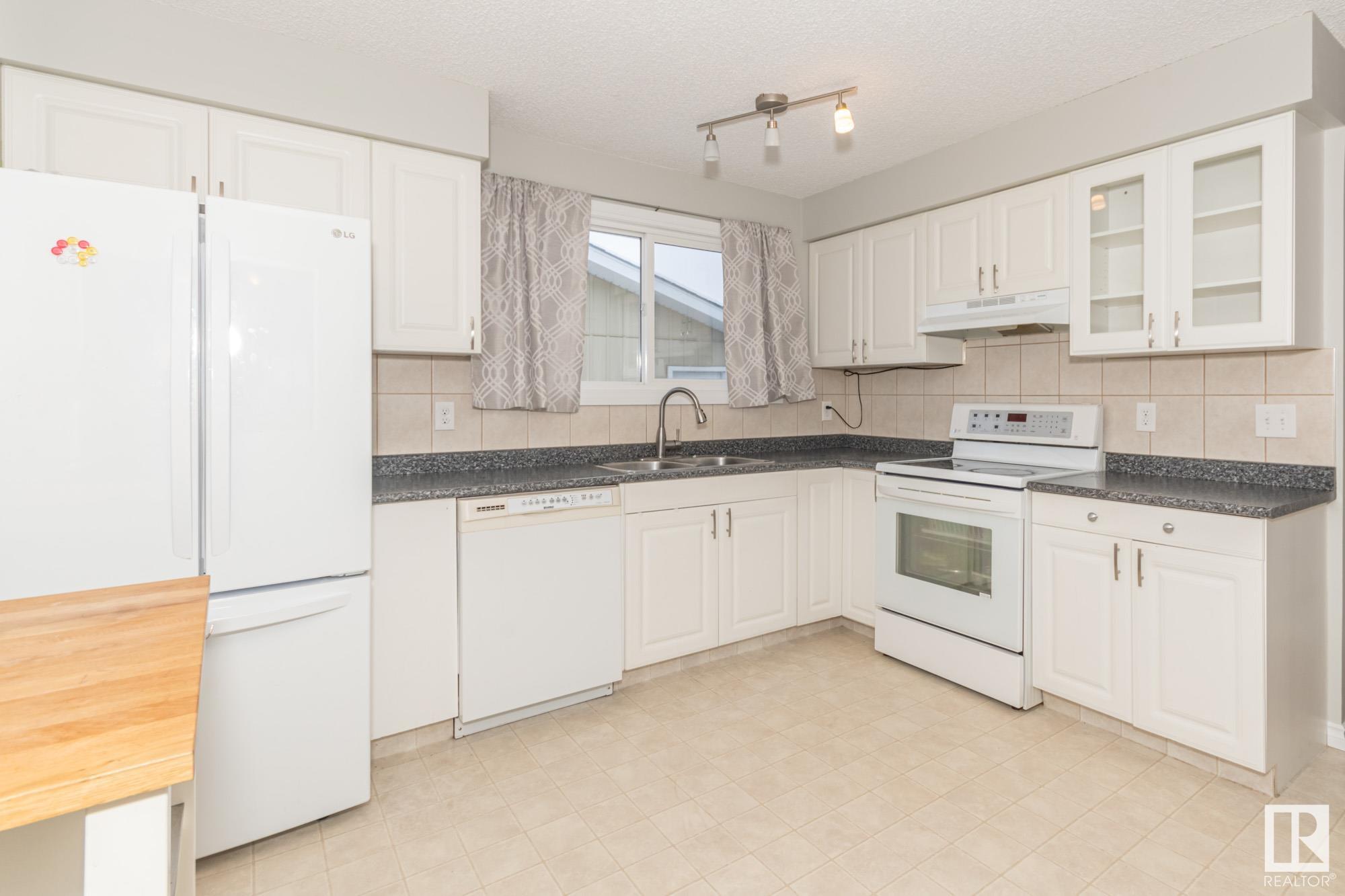     8715 27 AV NW , Edmonton,  ,T6K 2X3 ;  Listing Number: MLS E4416172