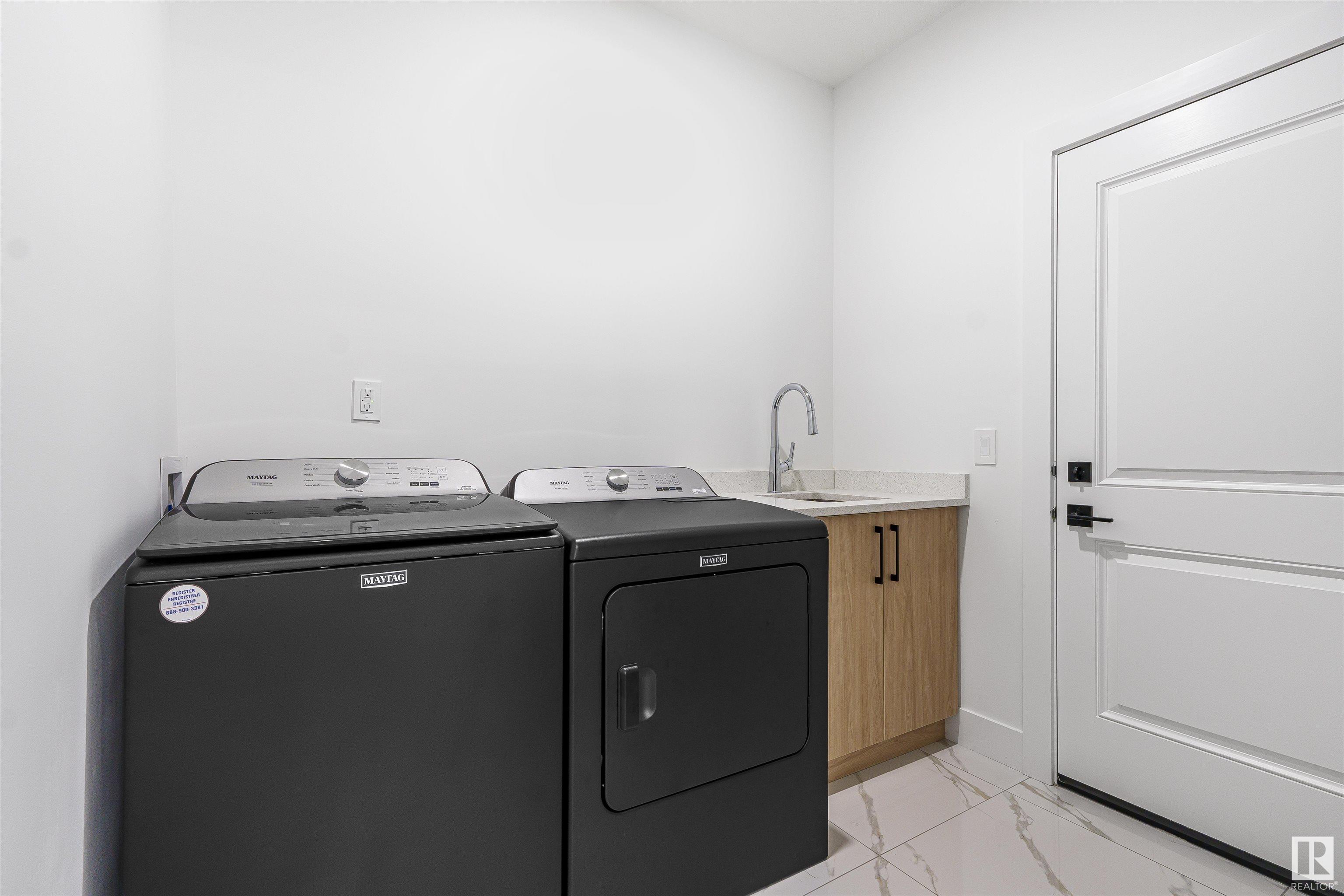      2920 1 AV SW , Edmonton,  ,T6X 3E2 ;  Listing Number: MLS E4416193