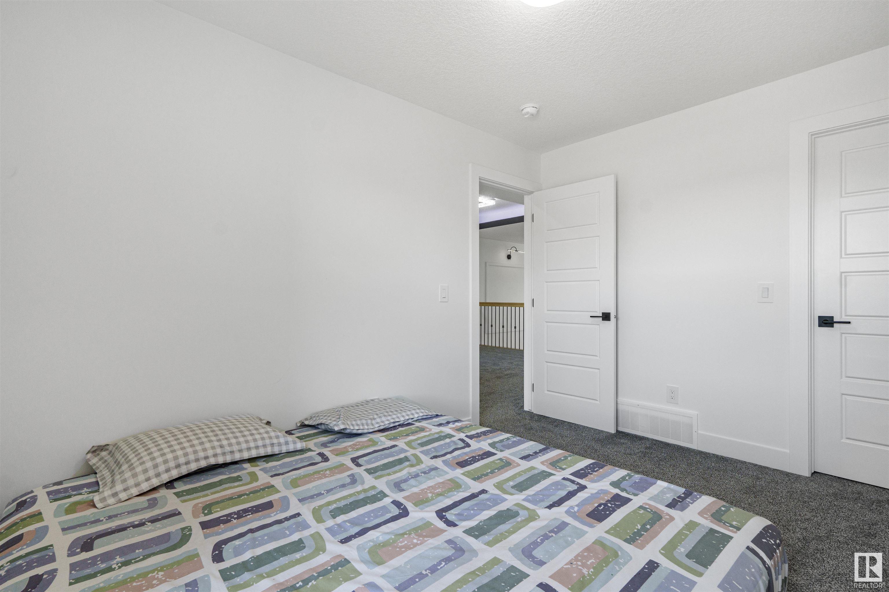      2920 1 AV SW , Edmonton,  ,T6X 3E2 ;  Listing Number: MLS E4416193