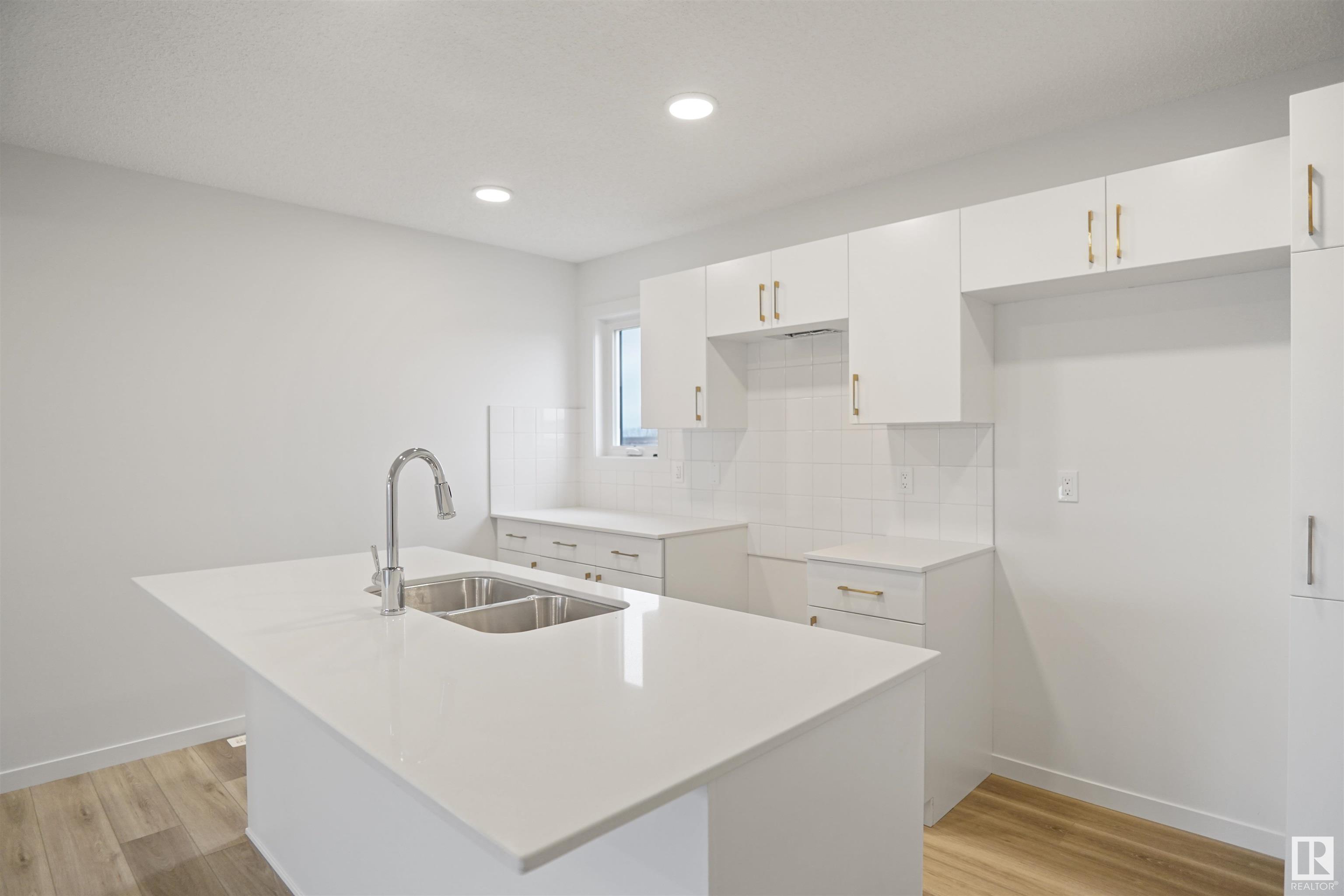      30 EASTWOOD DR , Spruce Grove,  ,T7X 3C7 ;  Listing Number: MLS E4416253