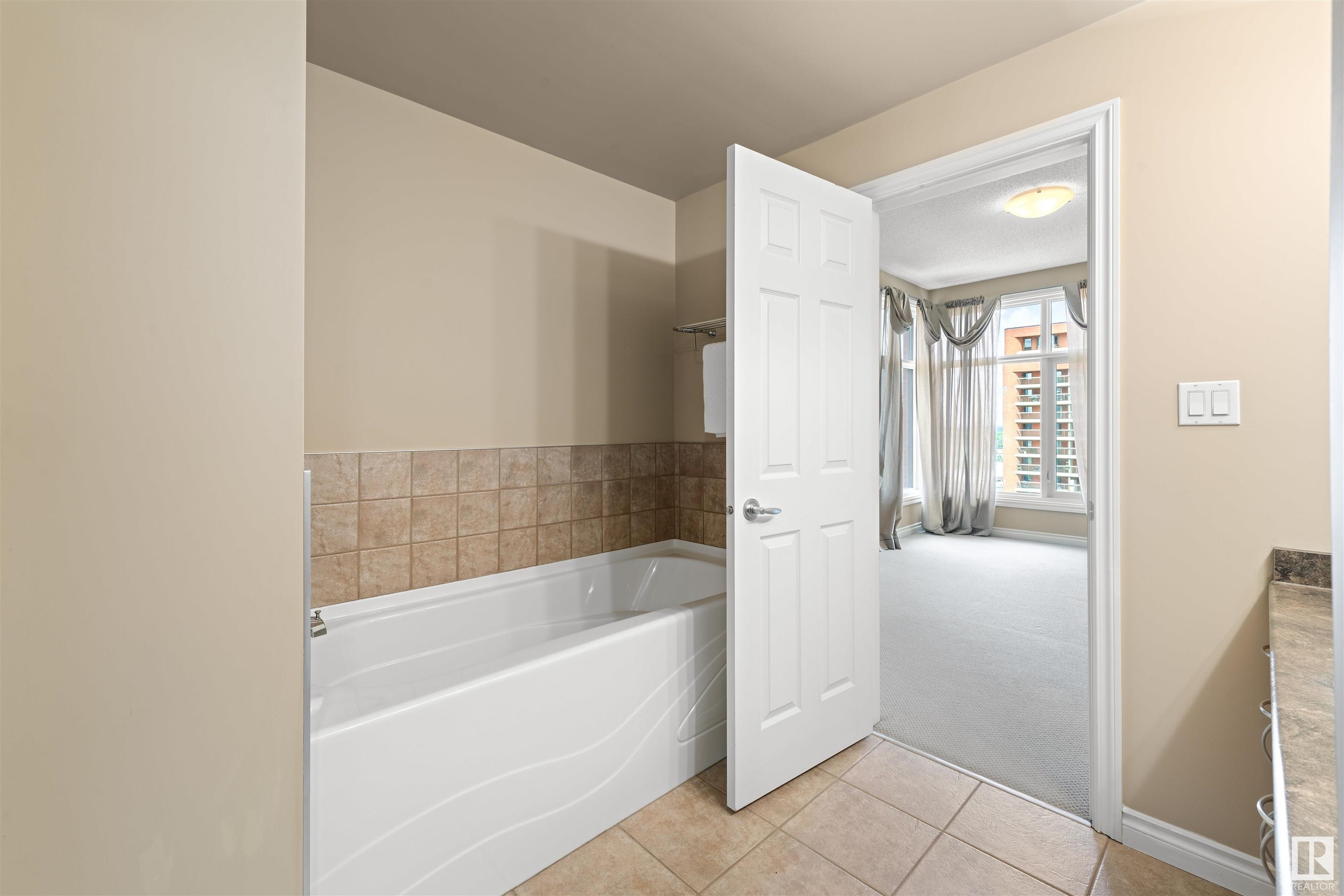      #1401 9020 JASPER AV NW , Edmonton,  ,T5H 3S8 ;  Listing Number: MLS E4416267