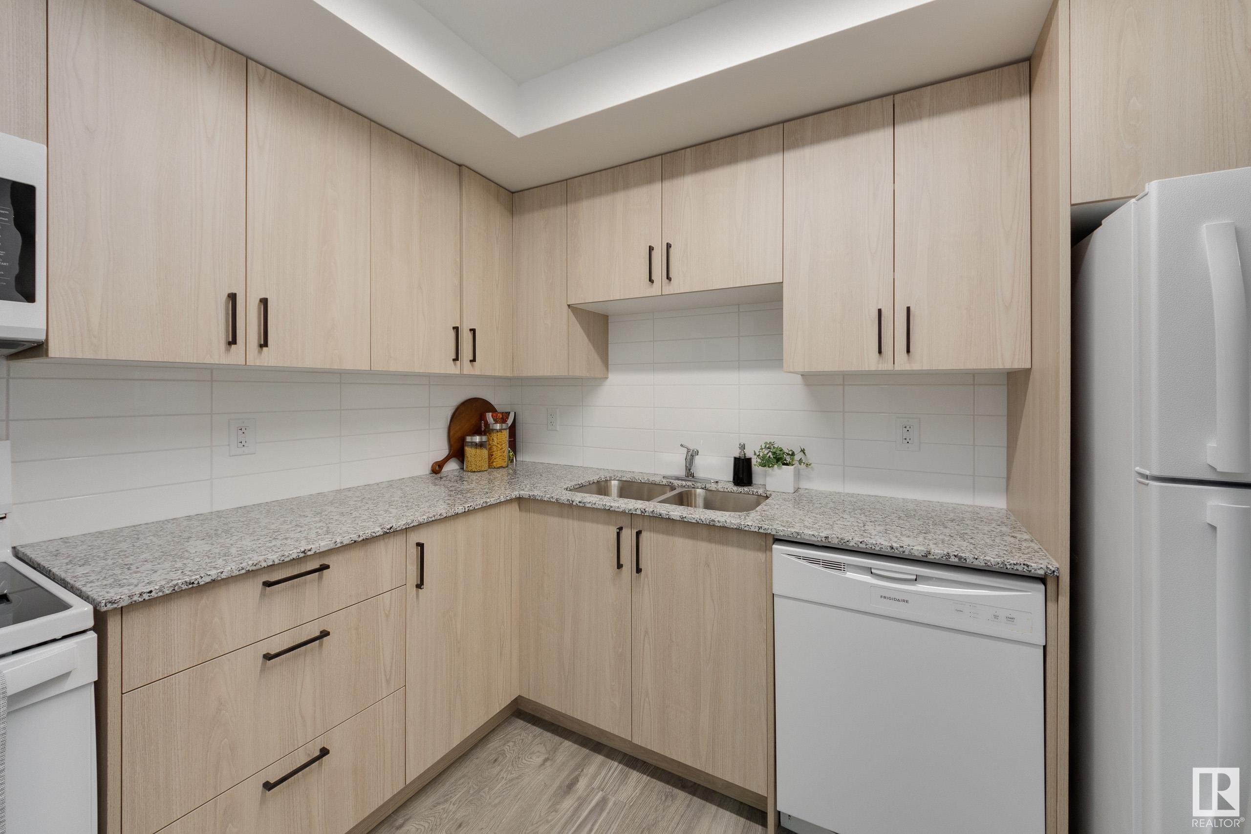      #115 9504 182 ST NW , Edmonton,  ,T5T 3A7 ;  Listing Number: MLS E4416268