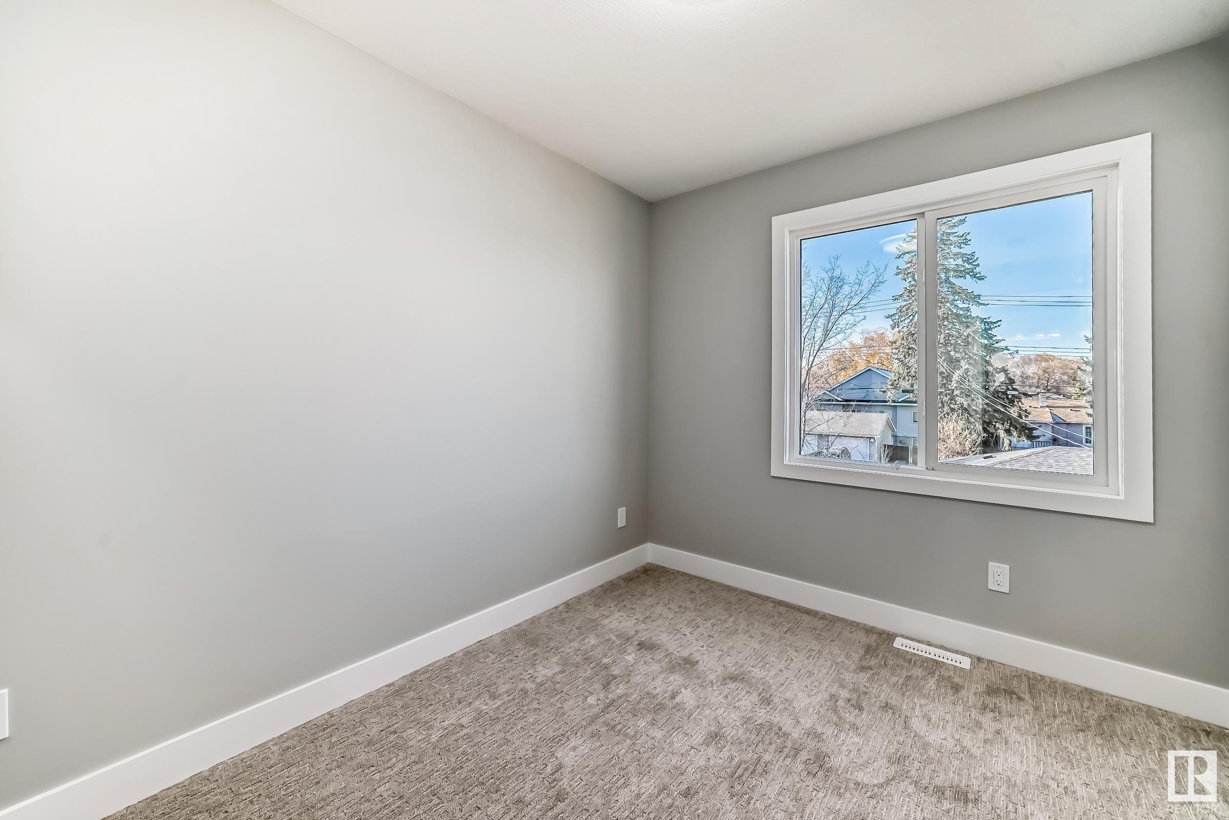      12110 123 ST NW , Edmonton,  ,T5L 0H3 ;  Listing Number: MLS E4416291