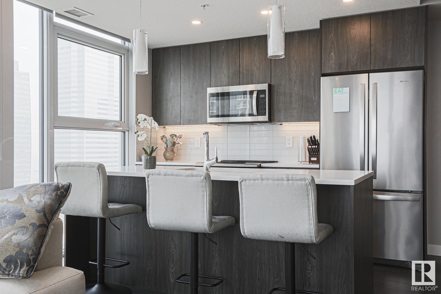      #1602 10180 103 ST NW , Edmonton,  ,T5J 0L1 ;  Listing Number: MLS E4416326