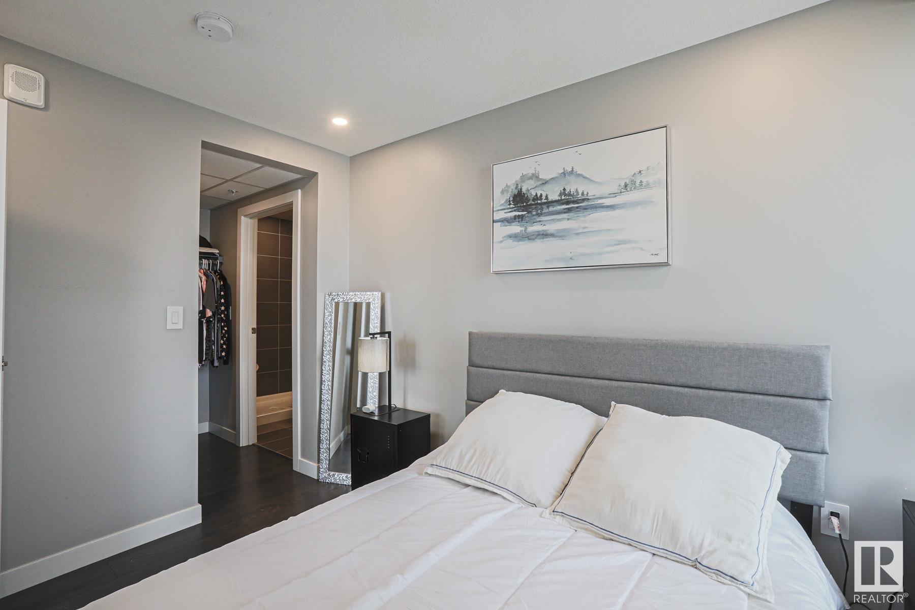      #1602 10180 103 ST NW , Edmonton,  ,T5J 0L1 ;  Listing Number: MLS E4416326
