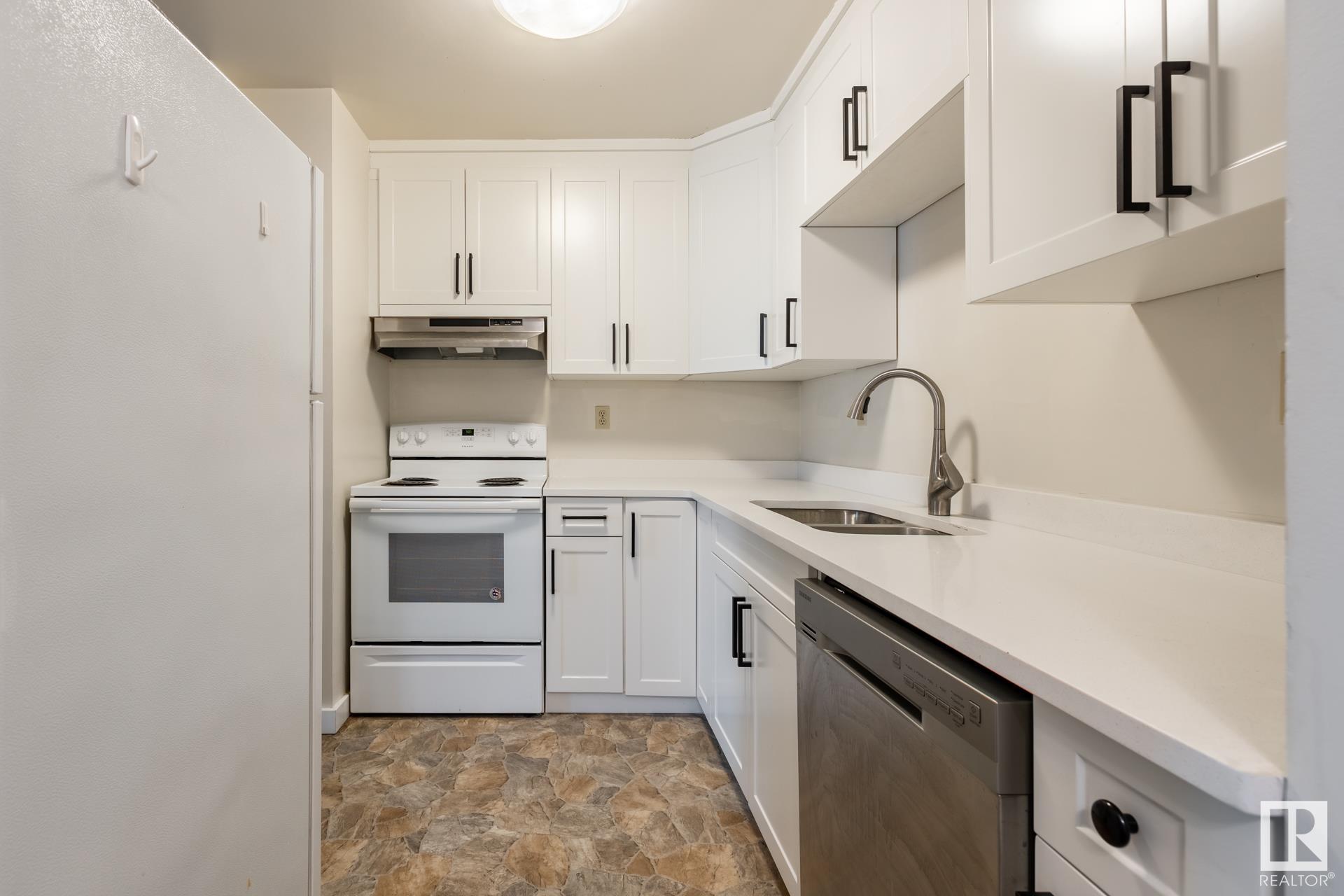      #603 10145 109 ST NW , Edmonton,  ,T5J 3M5 ;  Listing Number: MLS E4416330