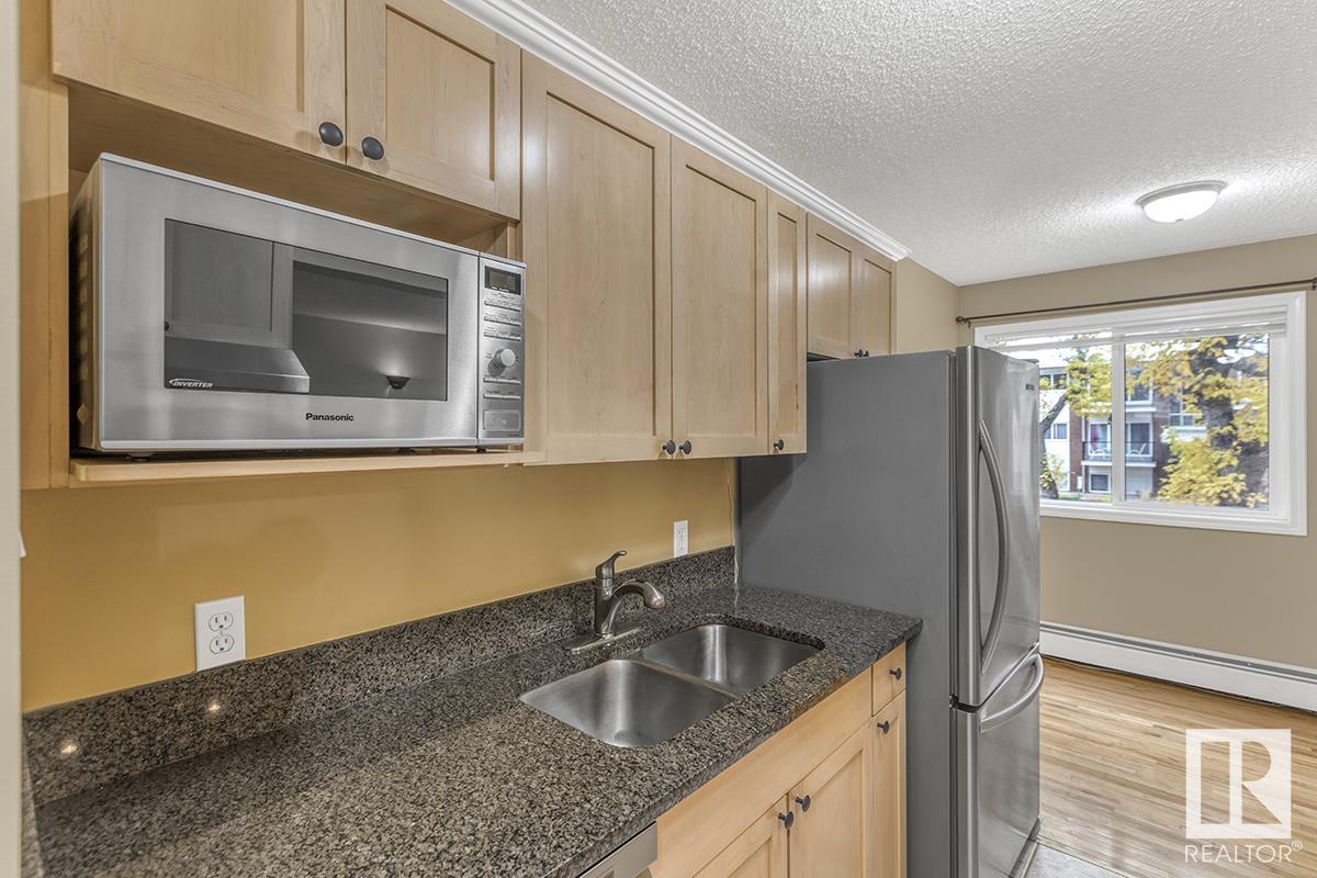      #211 11217 103 AV NW , Edmonton,  ,T5K 2V9 ;  Listing Number: MLS E4416337