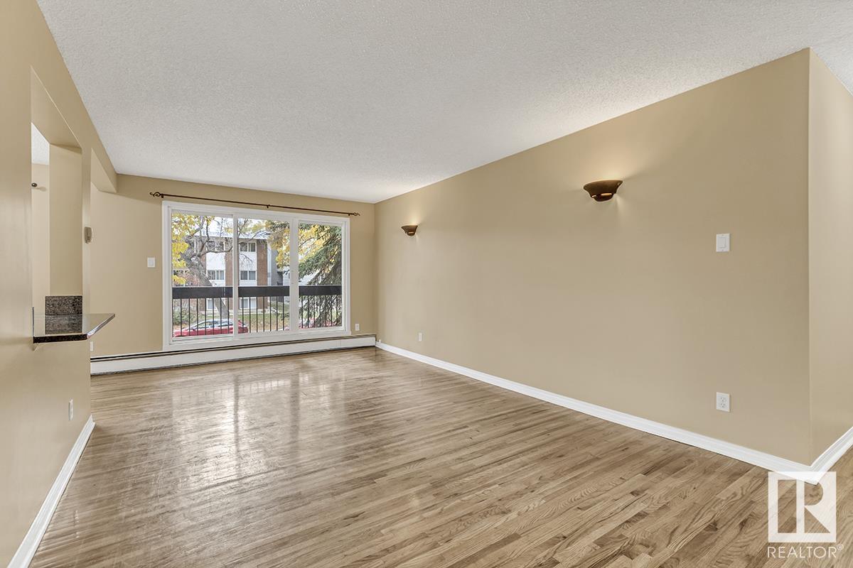      #211 11217 103 AV NW , Edmonton,  ,T5K 2V9 ;  Listing Number: MLS E4416337