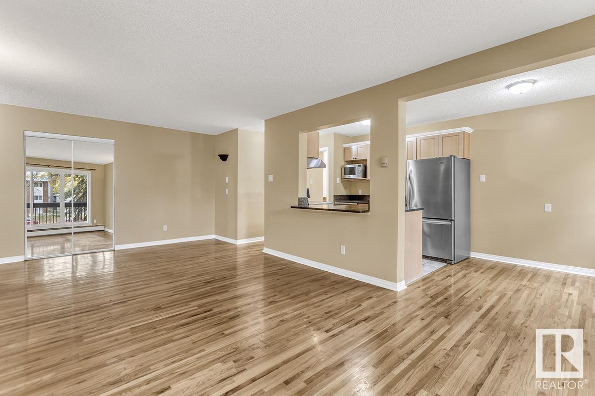      #211 11217 103 AV NW , Edmonton,  ,T5K 2V9 ;  Listing Number: MLS E4416337