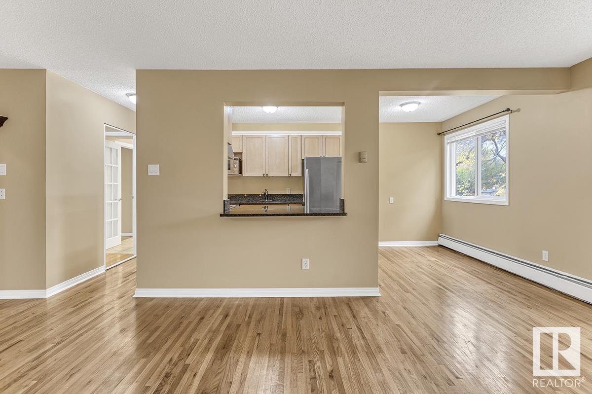      #211 11217 103 AV NW , Edmonton,  ,T5K 2V9 ;  Listing Number: MLS E4416337
