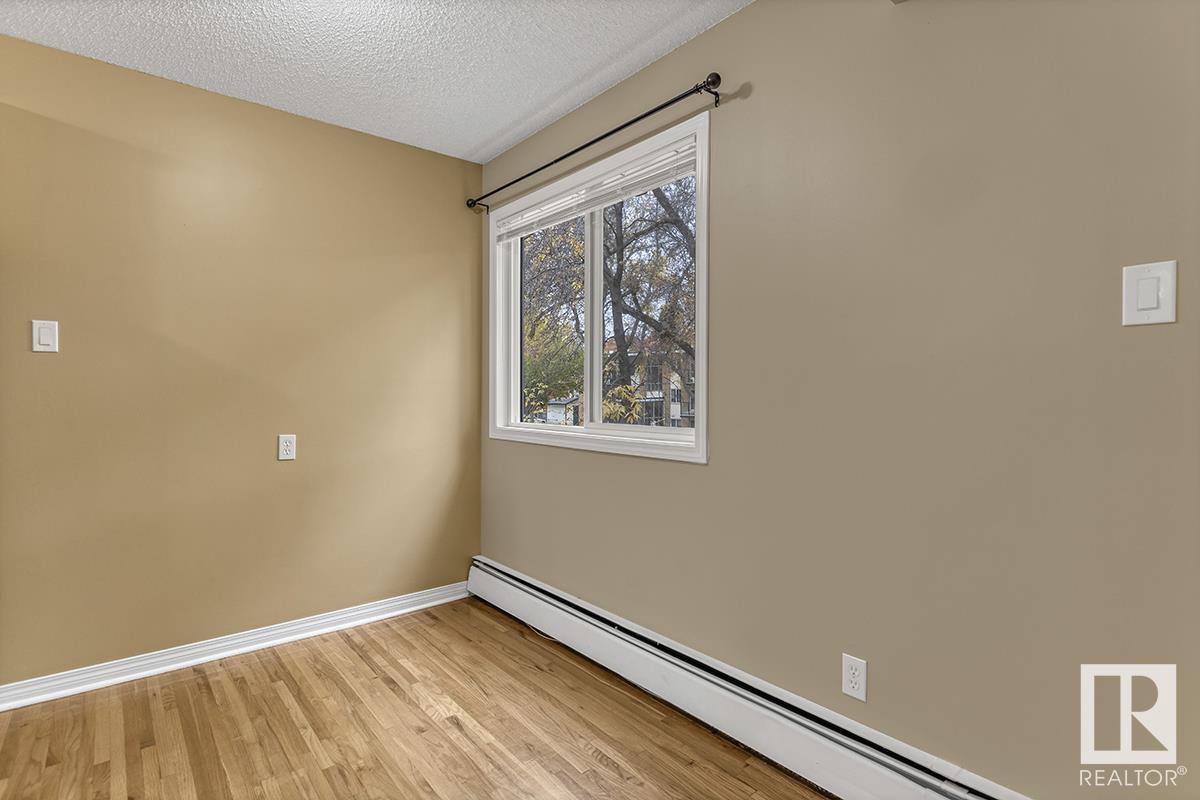      #211 11217 103 AV NW , Edmonton,  ,T5K 2V9 ;  Listing Number: MLS E4416337