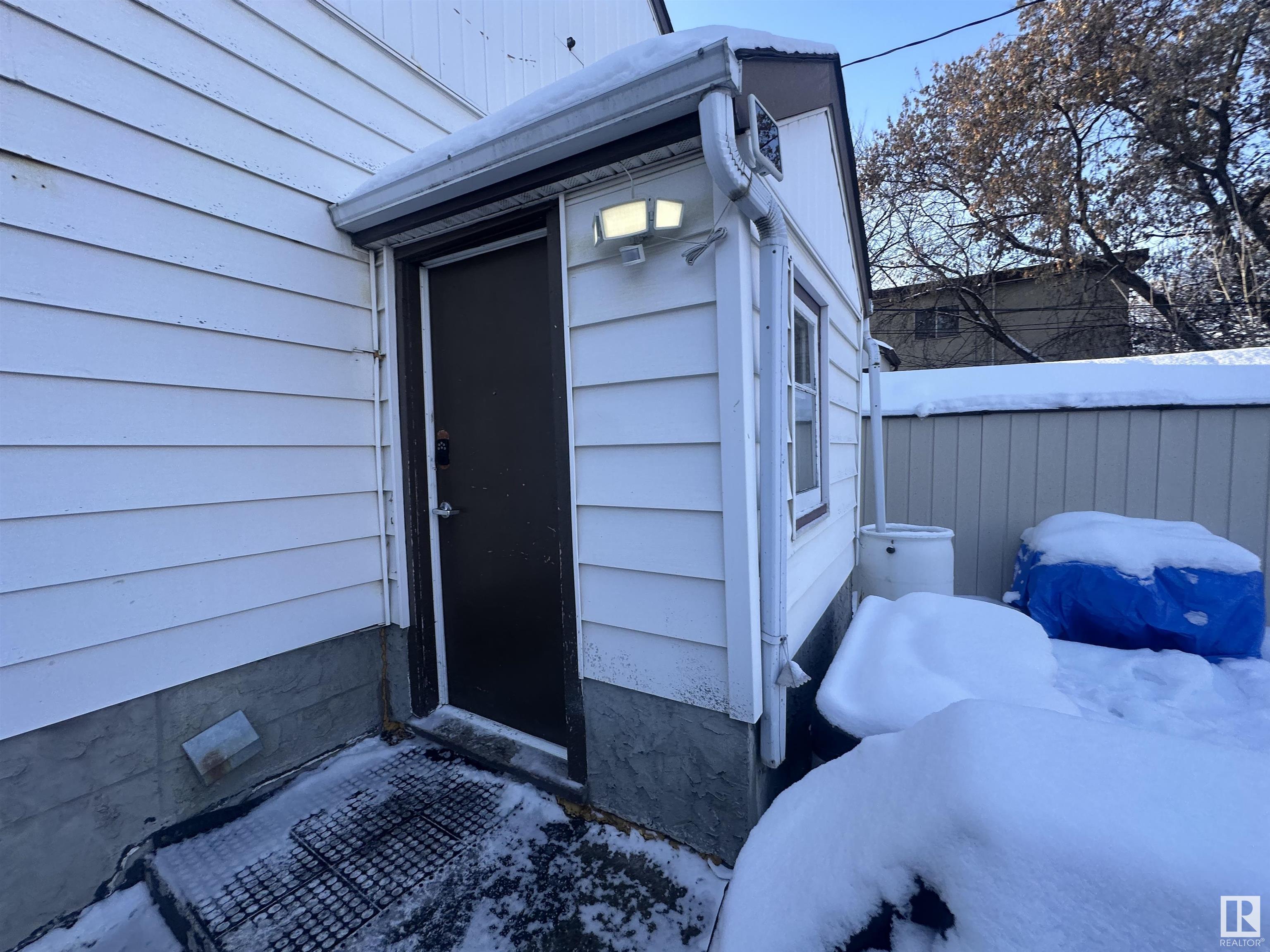      10510 79 AV NW , Edmonton,  ,T6E 1R8 ;  Listing Number: MLS E4416339